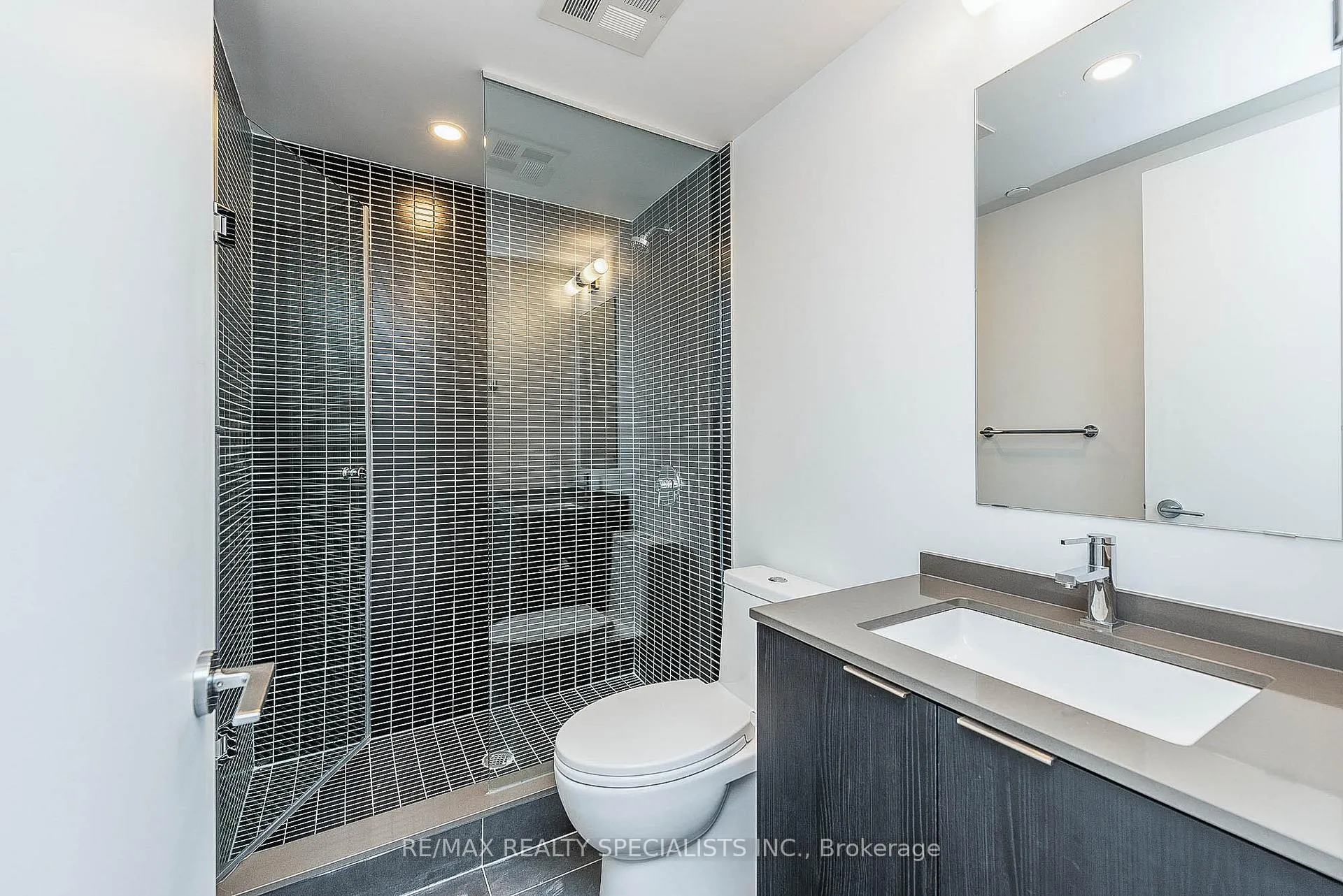 Photo 18 of Unit 305, 1 Jarvis Street, Hamilton, Beasley — HOMEH