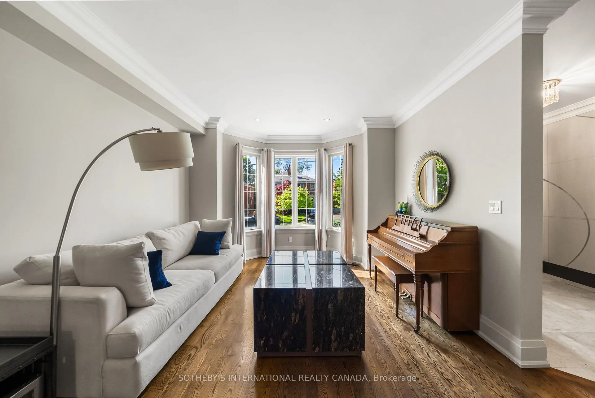 Photo 3 of 200 Donlea Drive, Toronto, Leaside — HOMEH