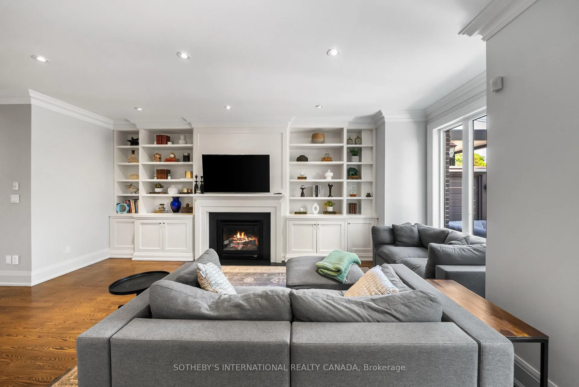 Photo 15 of 200 Donlea Drive, Toronto, Leaside — HOMEH