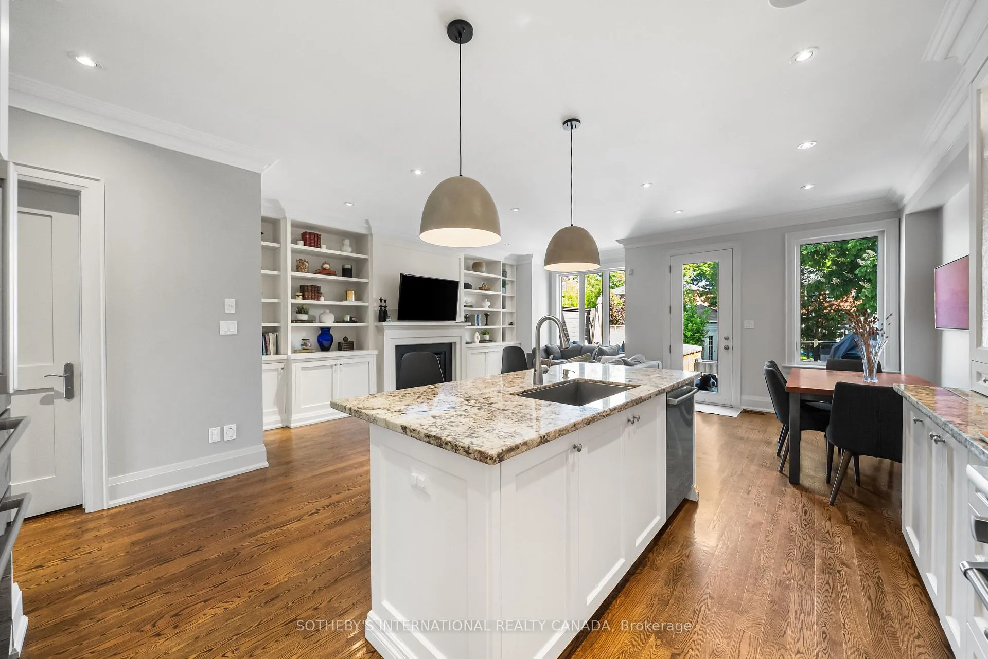 Photo 16 of 200 Donlea Drive, Toronto, Leaside — HOMEH
