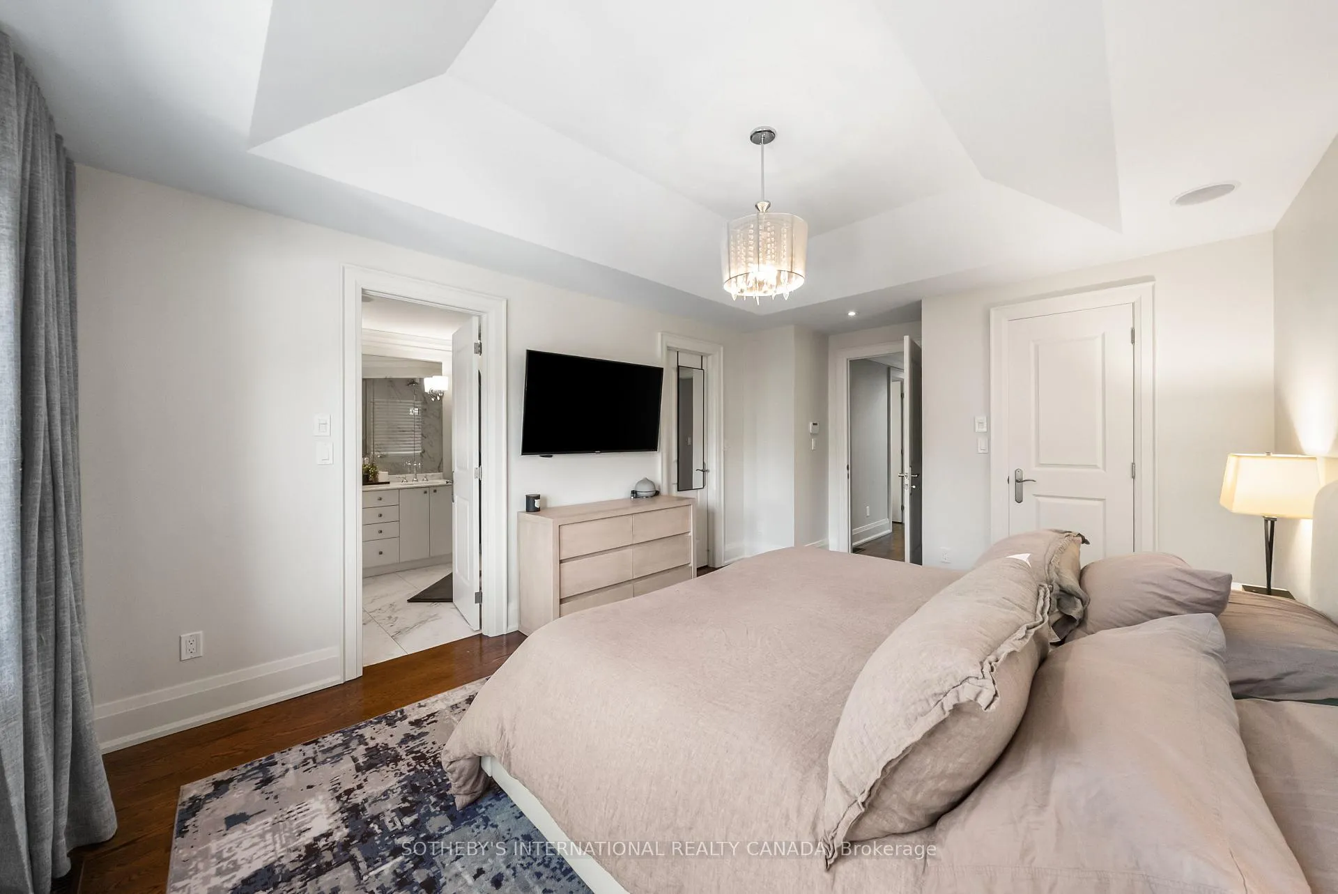 Photo 20 of 200 Donlea Drive, Toronto, Leaside — HOMEH