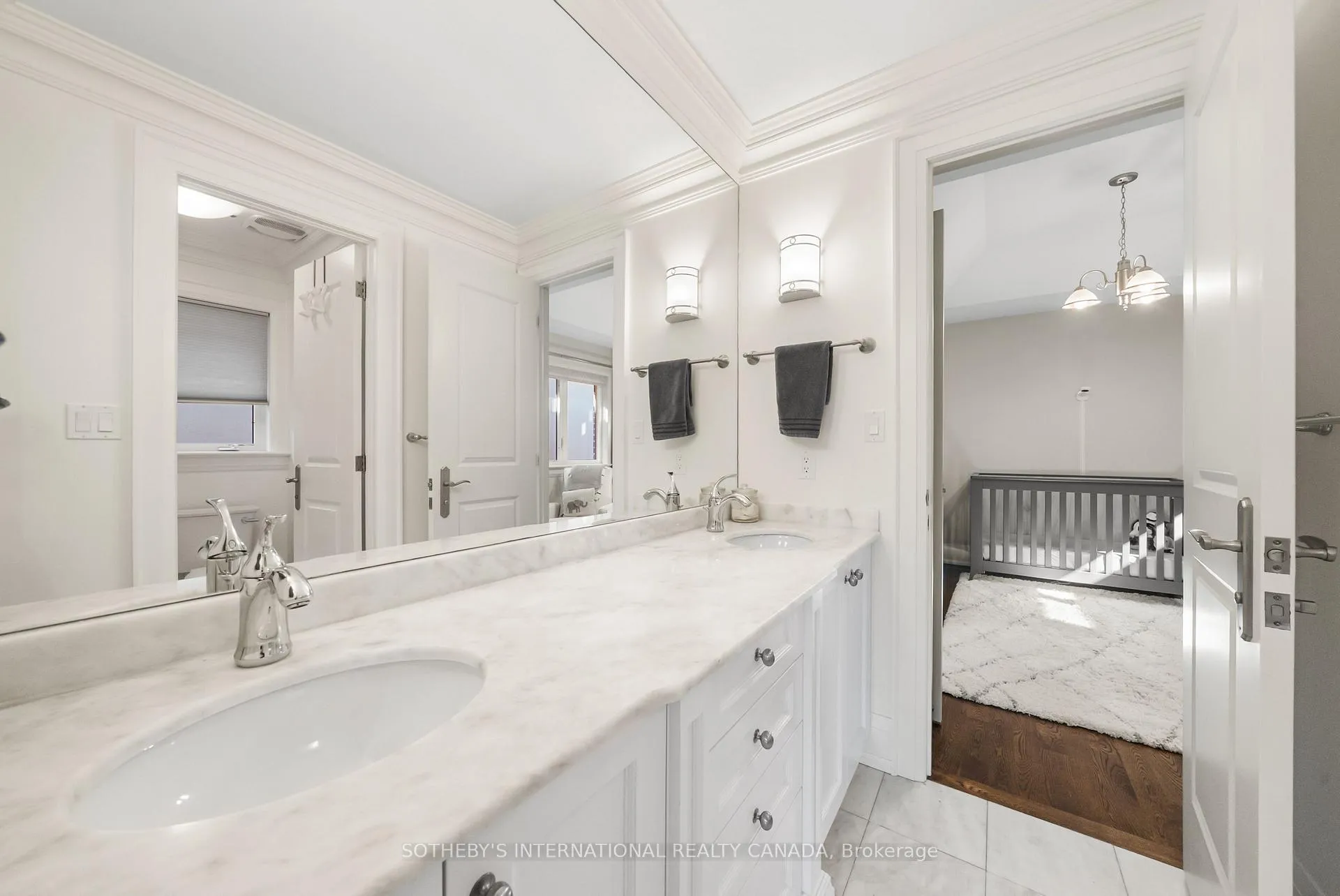 Photo 27 of 200 Donlea Drive, Toronto, Leaside — HOMEH