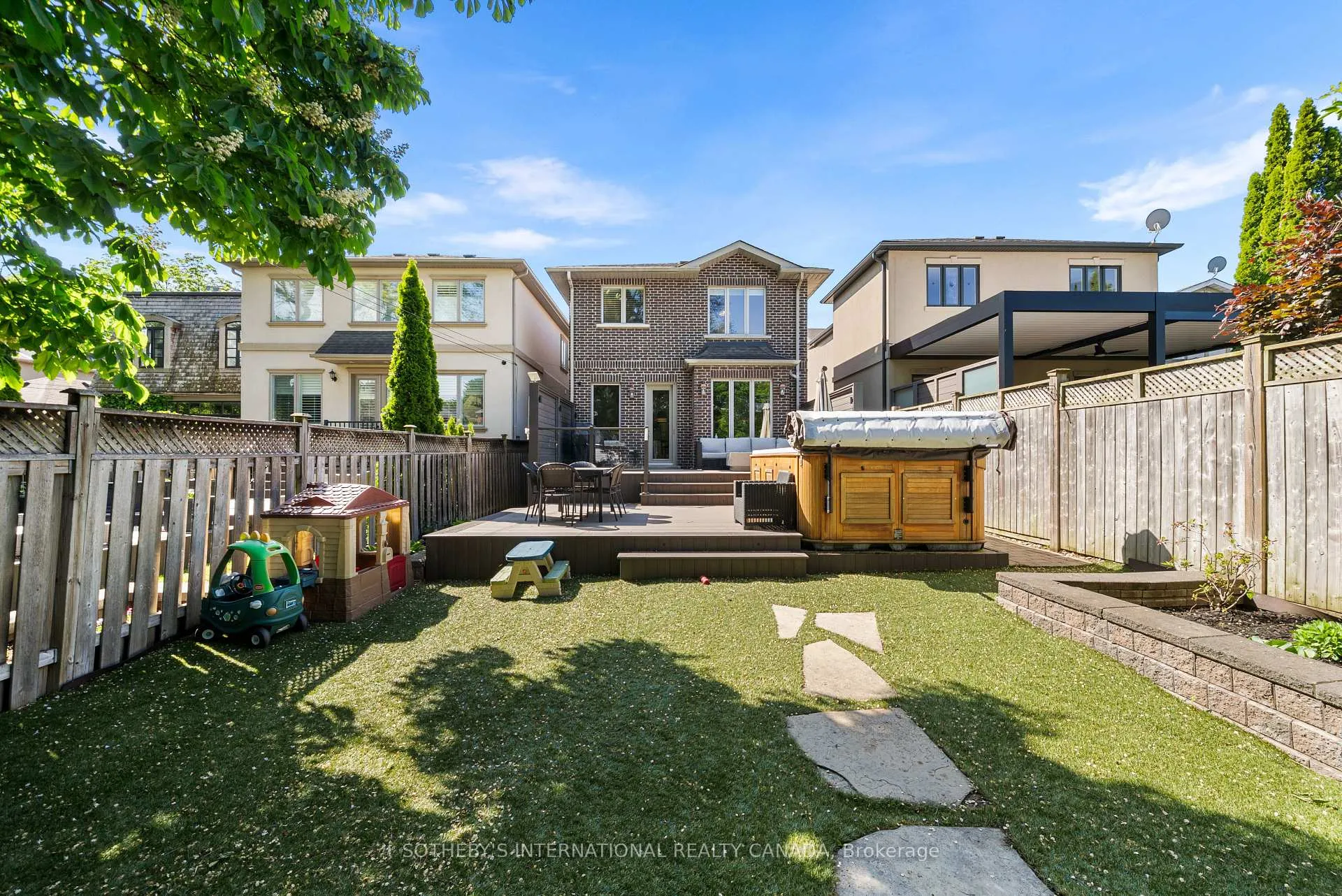 Photo 46 of 200 Donlea Drive, Toronto, Leaside — HOMEH