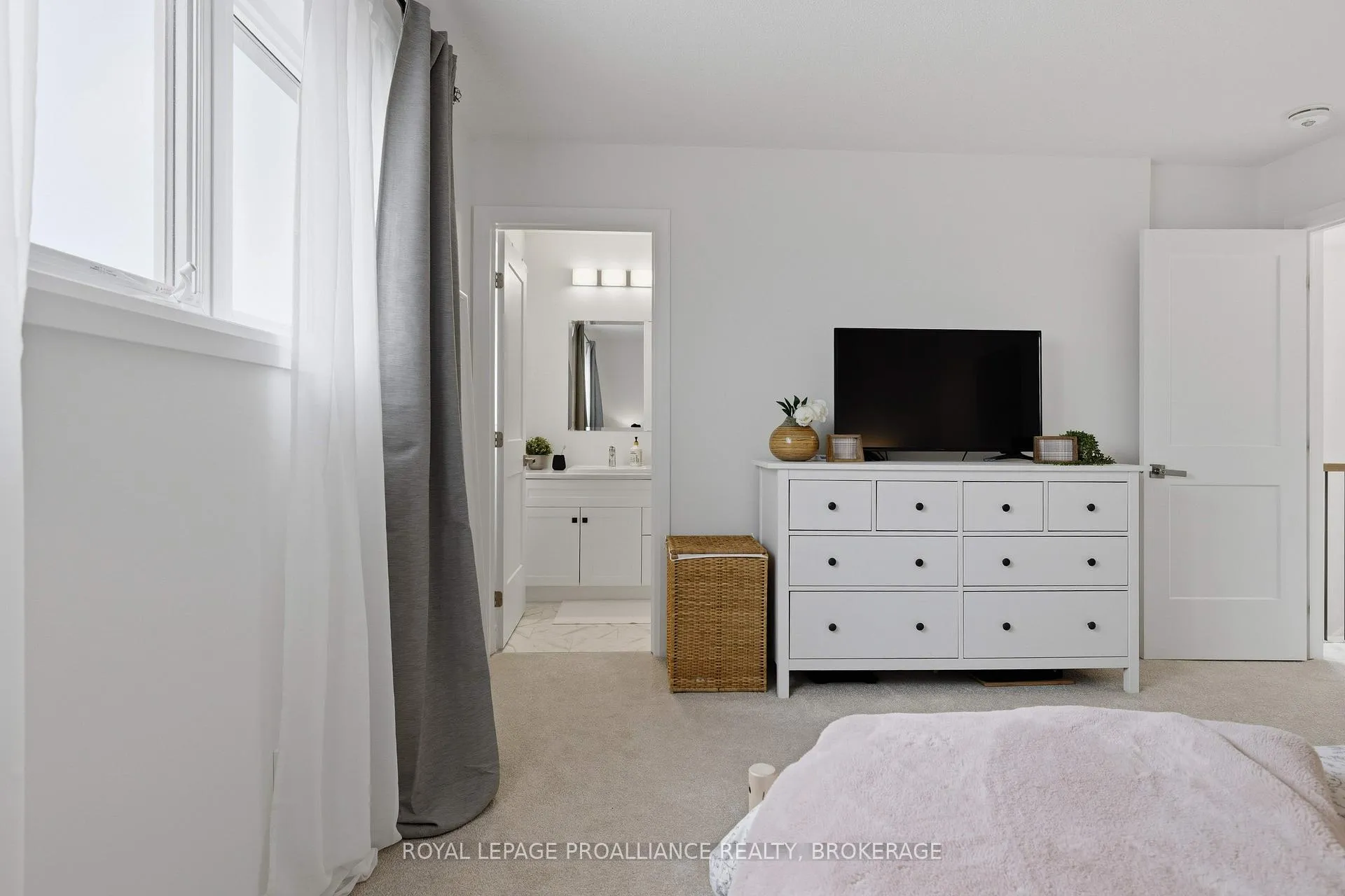 Photo 7 of 332 Buckthorn Drive, Kingston, City Northwest — HOMEH