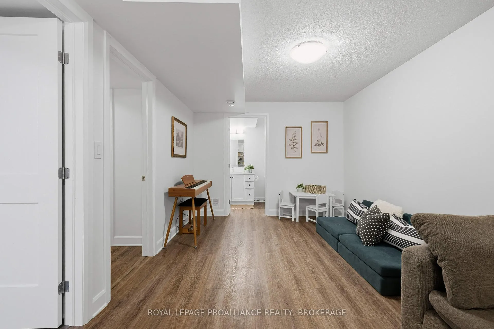 Photo 12 of 332 Buckthorn Drive, Kingston, City Northwest — HOMEH
