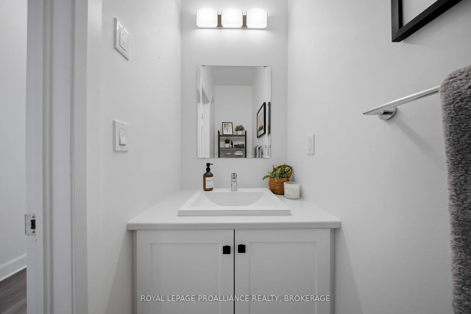 Photo 17 of 332 Buckthorn Drive, Kingston, City Northwest — HOMEH
