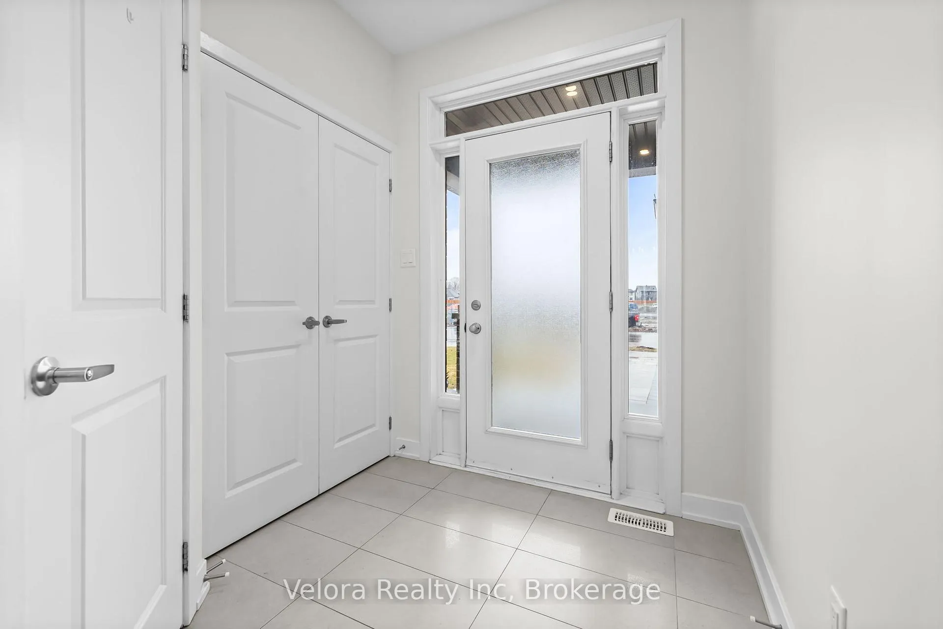 Photo 3 of 744 Cope Drive, Ottawa, Stittsville (South) — HOMEH