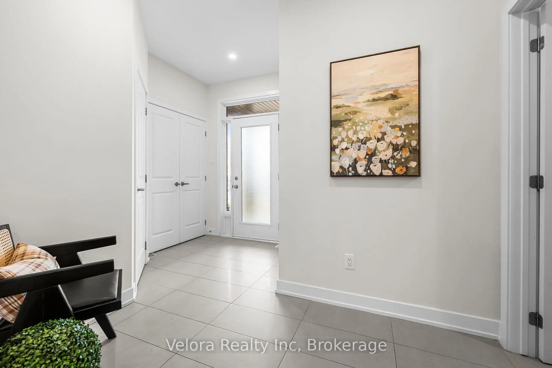 Photo 4 of 744 Cope Drive, Ottawa, Stittsville (South) — HOMEH
