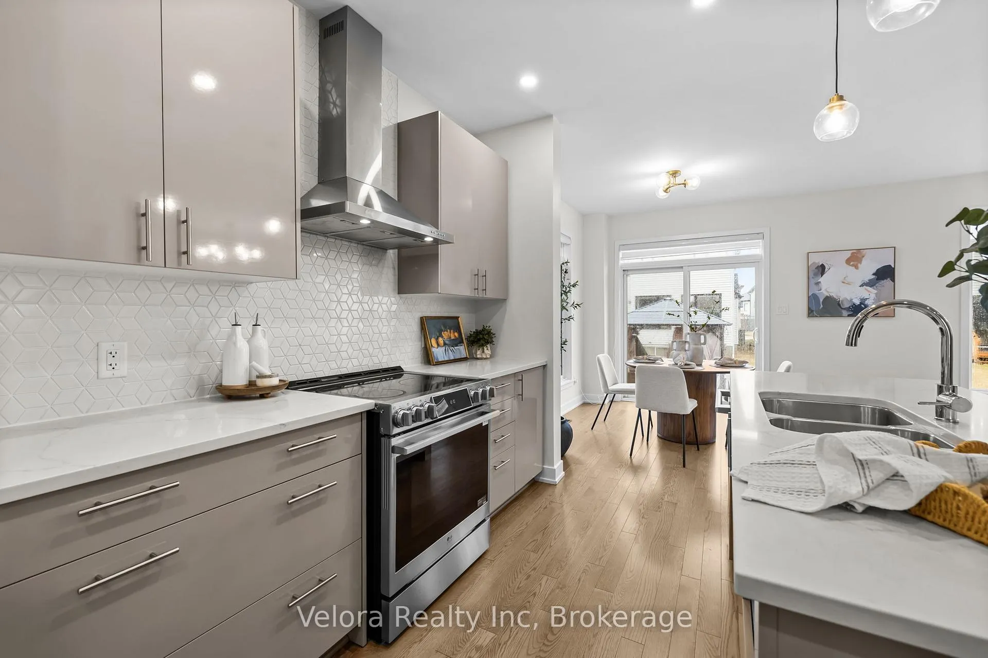 Photo 17 of 744 Cope Drive, Ottawa, Stittsville (South) — HOMEH