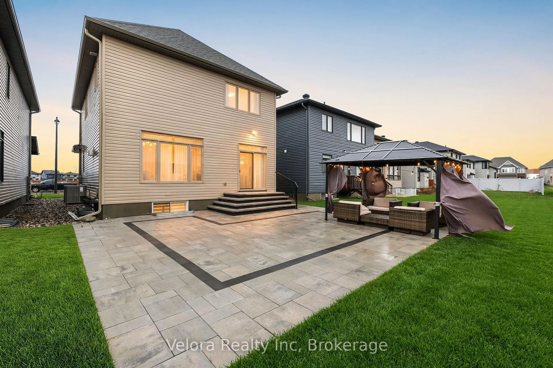 Photo 37 of 744 Cope Drive, Ottawa, Stittsville (South) — HOMEH
