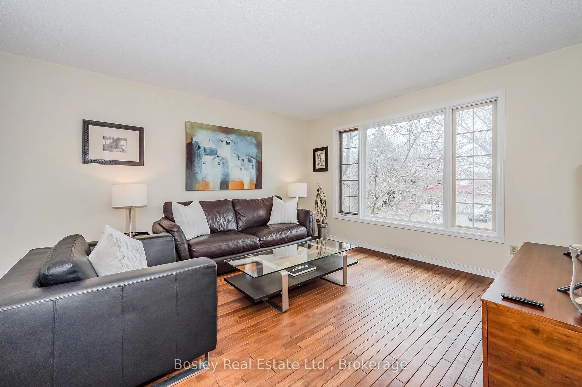 Photo 7 of 26 Brazolot Drive, Guelph, Kortright West — HOMEH