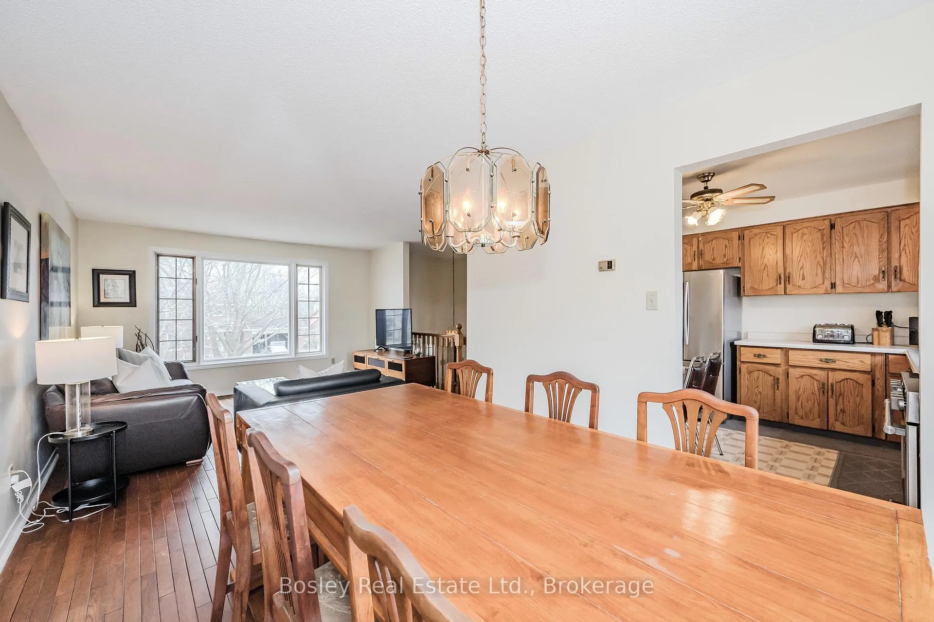 Photo 11 of 26 Brazolot Drive, Guelph, Kortright West — HOMEH
