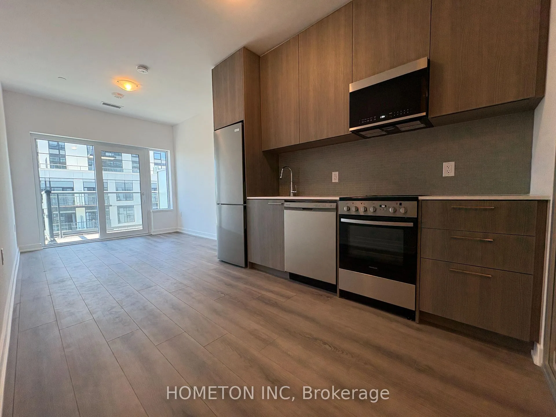 Photo 2 of Unit 813, 7439 Kingston Road, Scarborough, Rouge — HOMEH