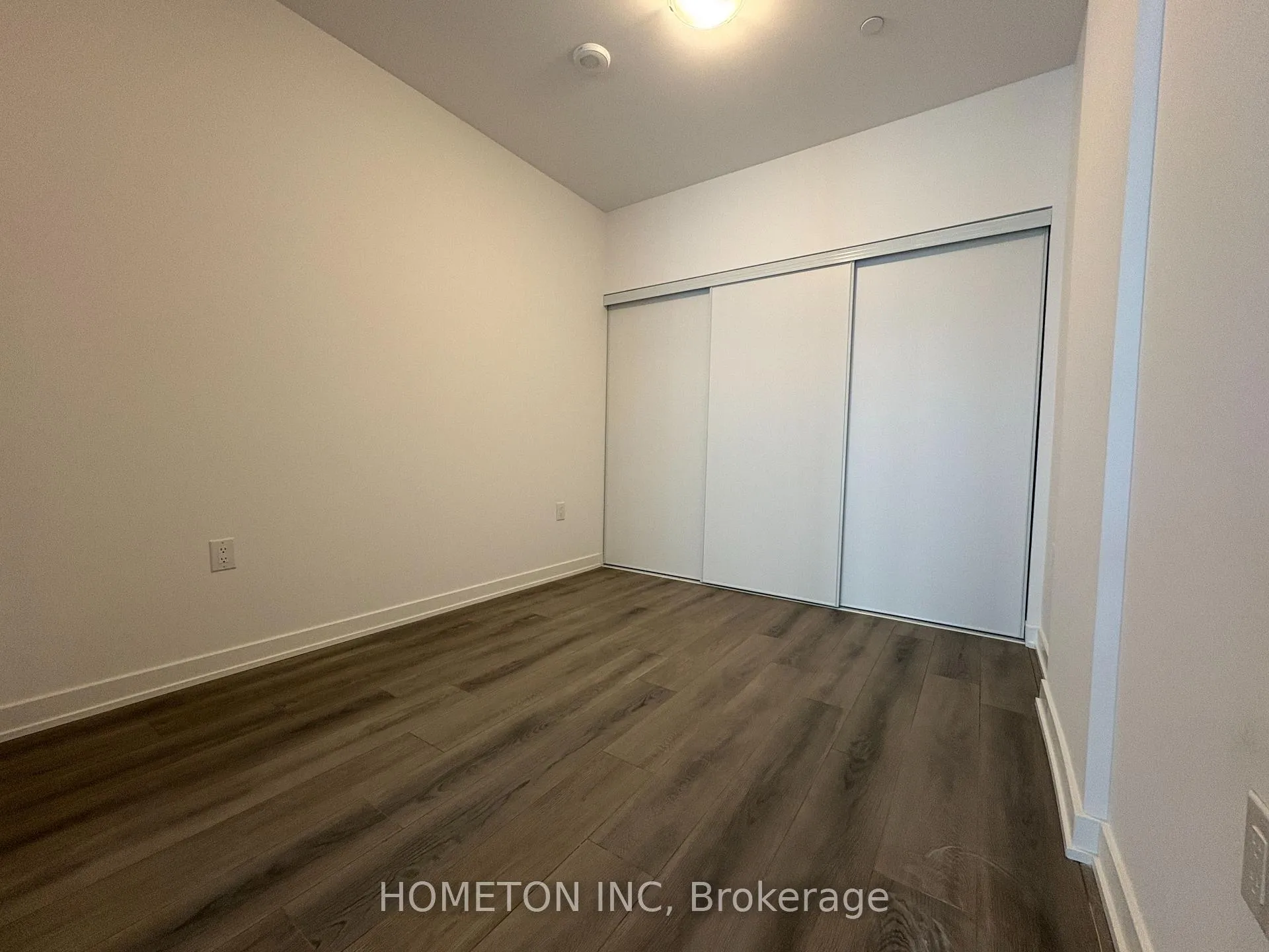 Photo 5 of Unit 813, 7439 Kingston Road, Scarborough, Rouge — HOMEH