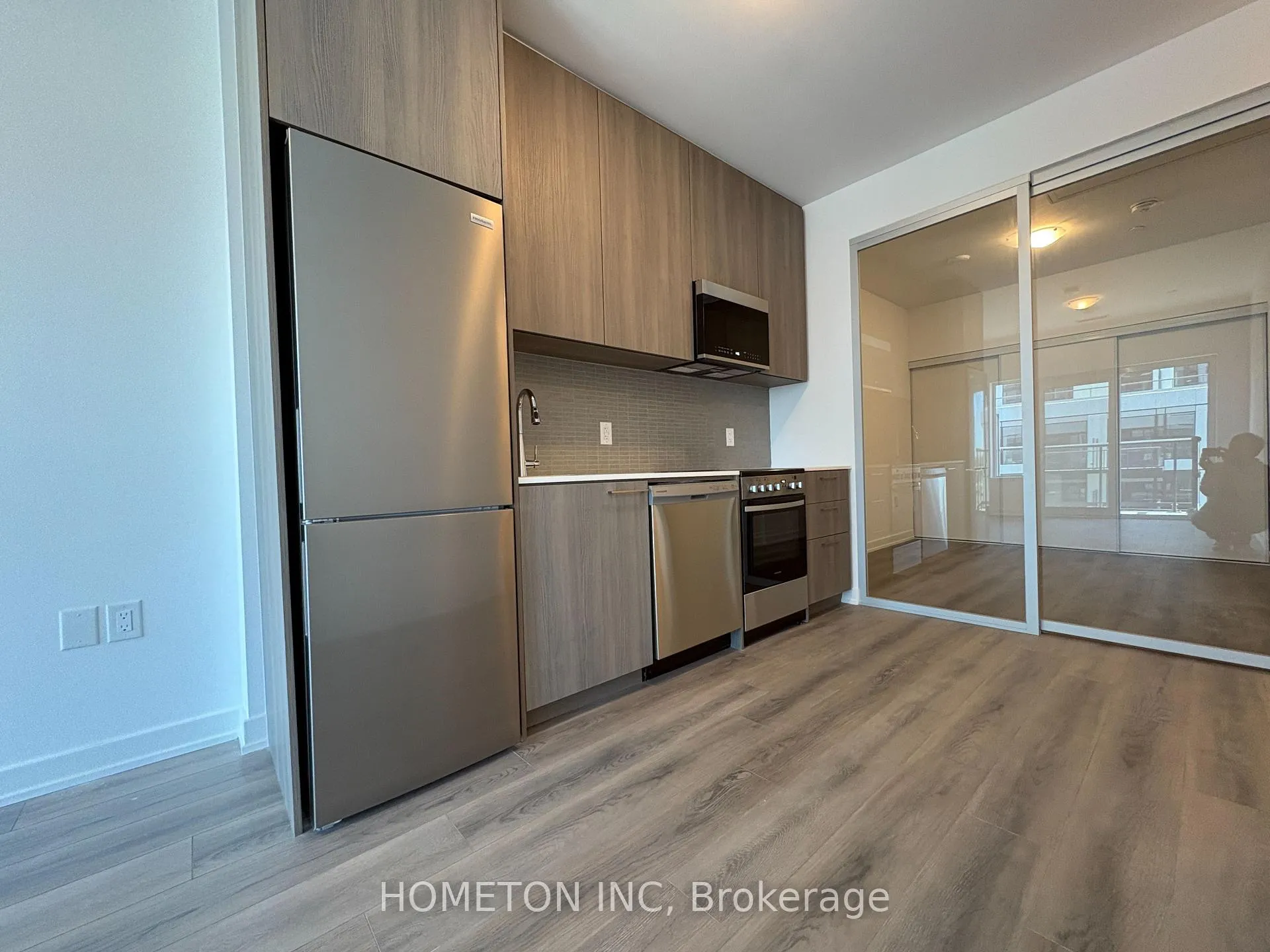 Photo 9 of Unit 813, 7439 Kingston Road, Scarborough, Rouge — HOMEH