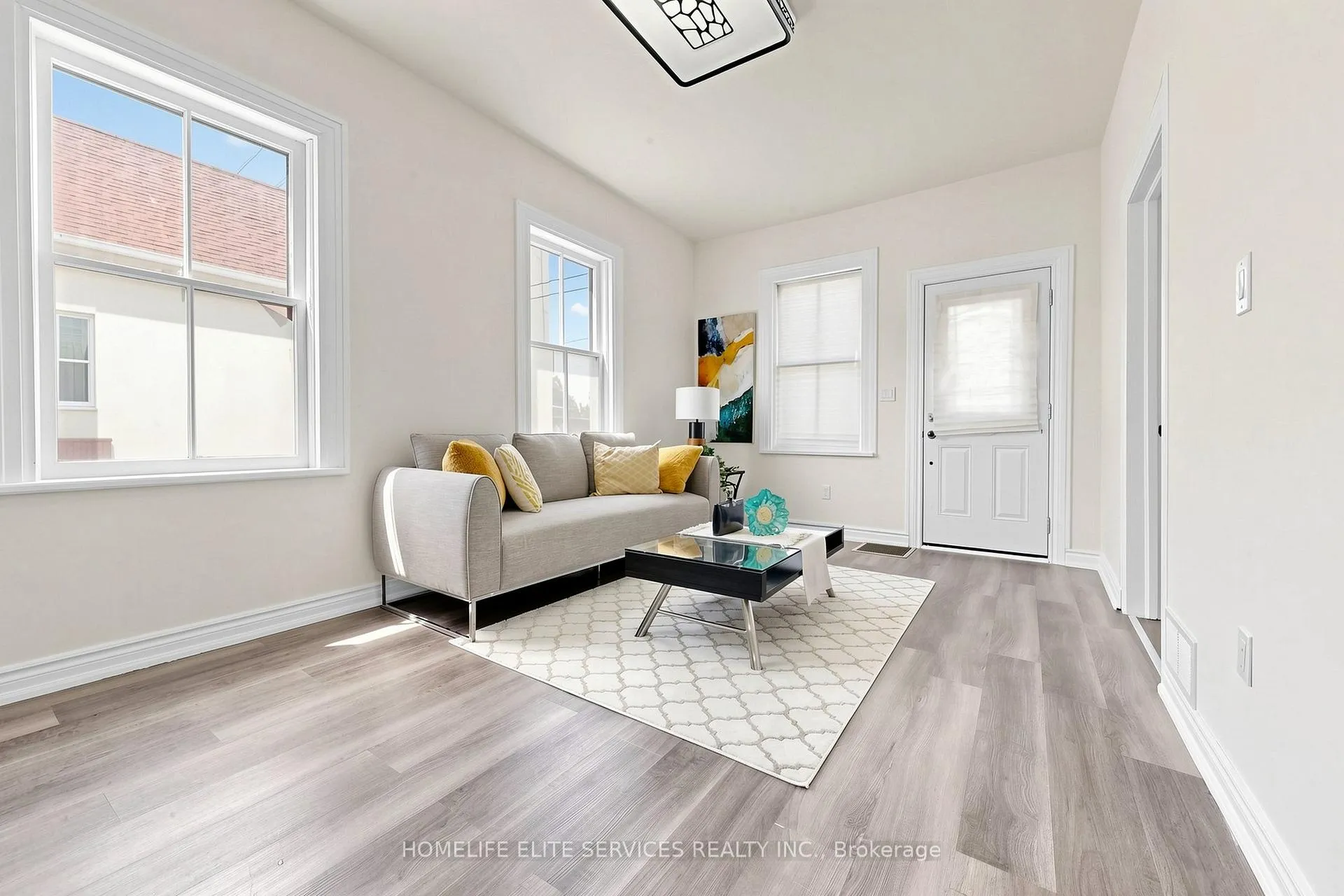 Photo 3 of 223 Bloor Street E, Oshawa, Lakeview — HOMEH