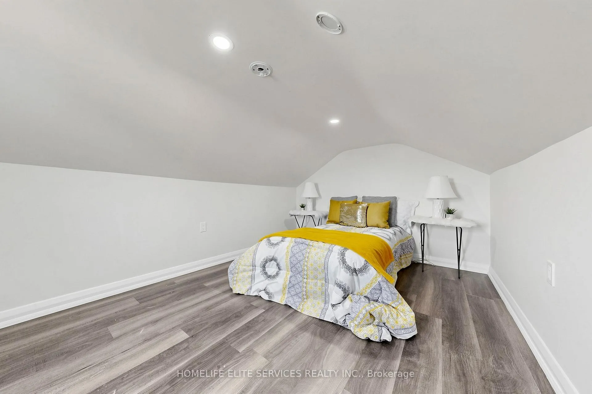 Photo 31 of 223 Bloor Street E, Oshawa, Lakeview — HOMEH