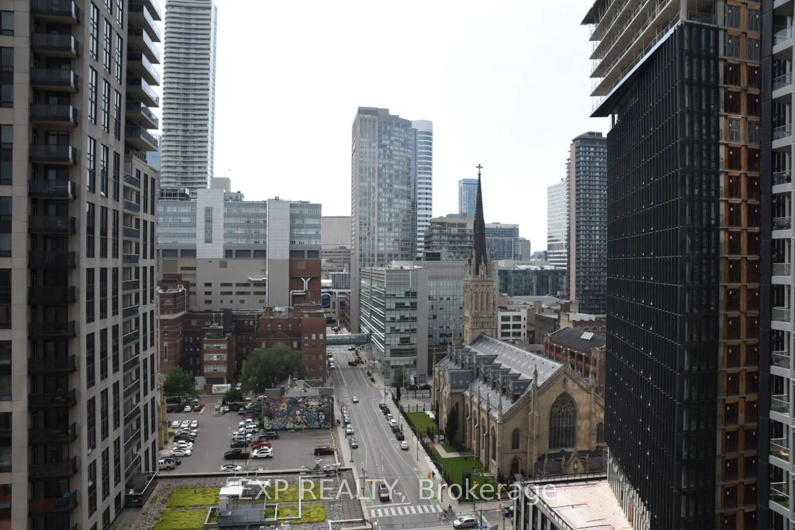 Photo 3 of Unit 1813, 77 Shuter Street, Toronto, Church-Yonge Corridor — HOMEH