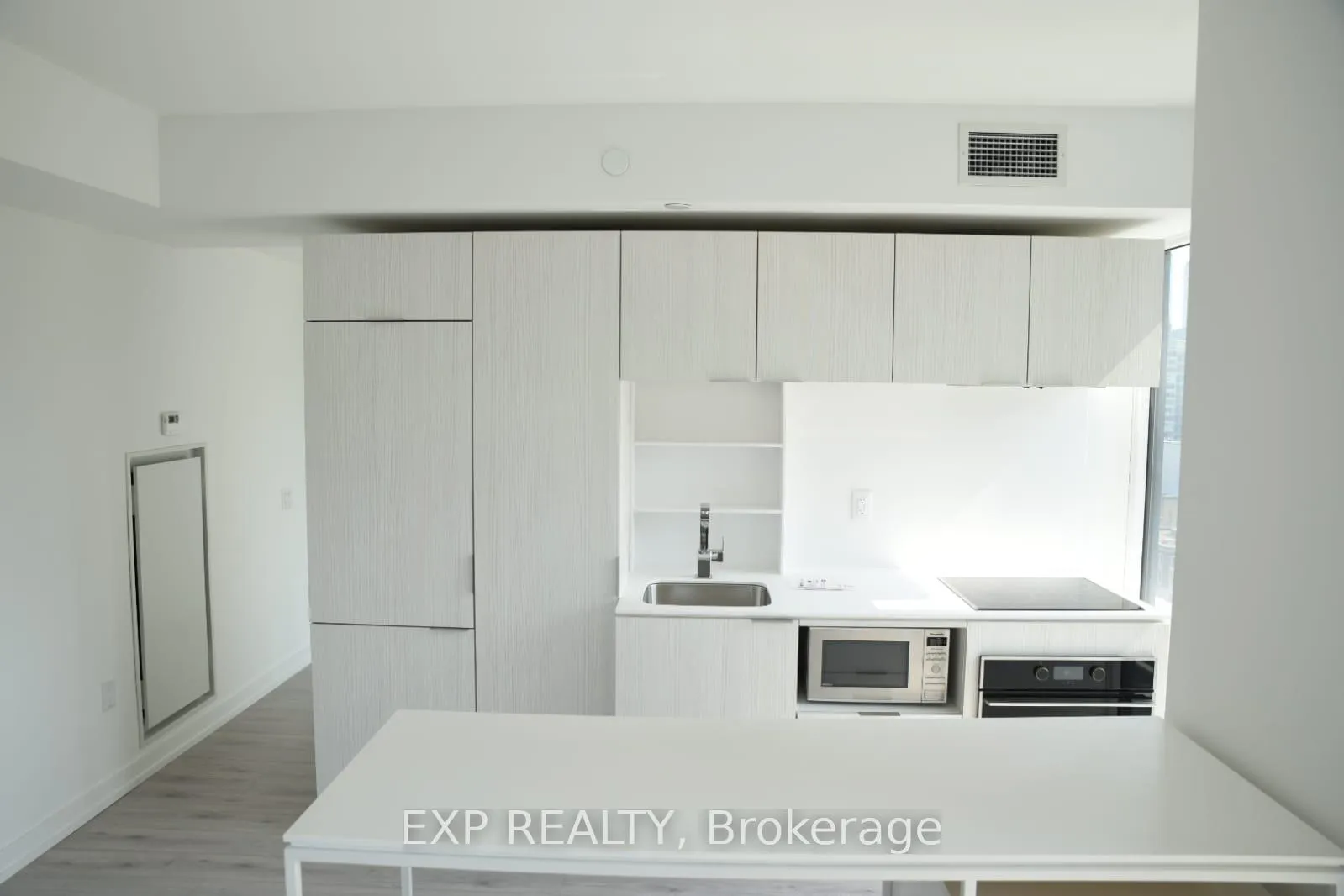 Photo 5 of Unit 1813, 77 Shuter Street, Toronto, Church-Yonge Corridor — HOMEH