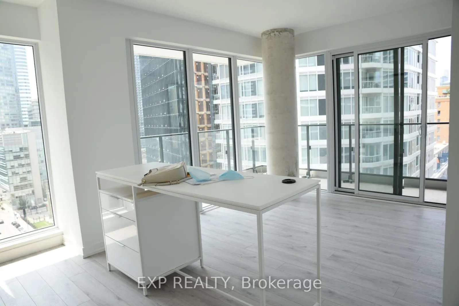 Photo 7 of Unit 1813, 77 Shuter Street, Toronto, Church-Yonge Corridor — HOMEH