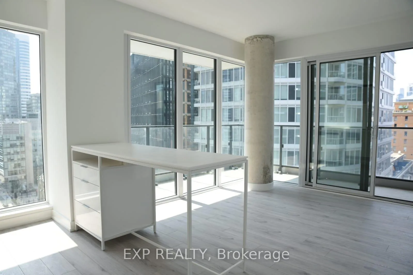 Photo 9 of Unit 1813, 77 Shuter Street, Toronto, Church-Yonge Corridor — HOMEH