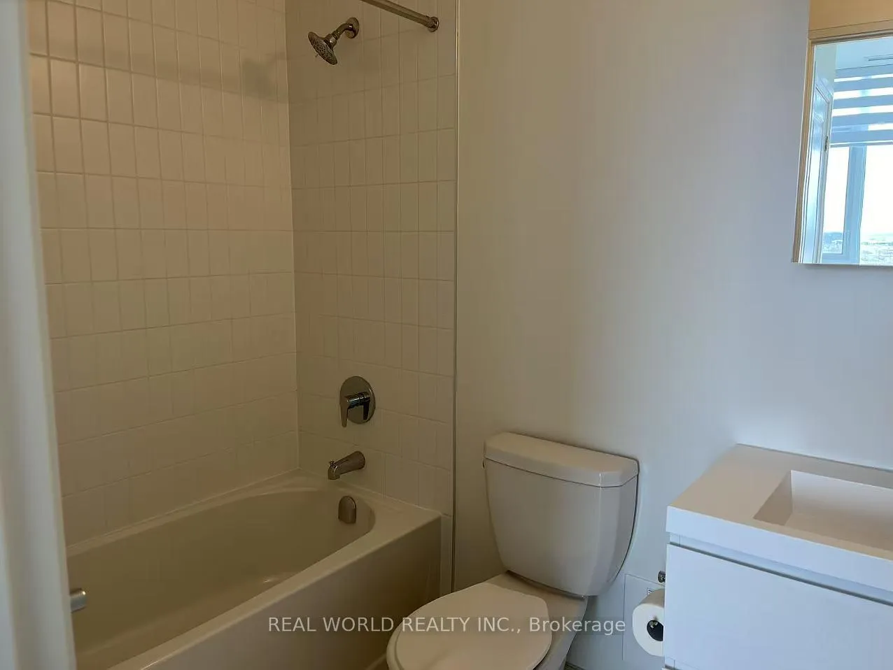 Photo 8 of Unit 611, 38 Andre de Grasse Street, Markham, Unionville — HOMEH