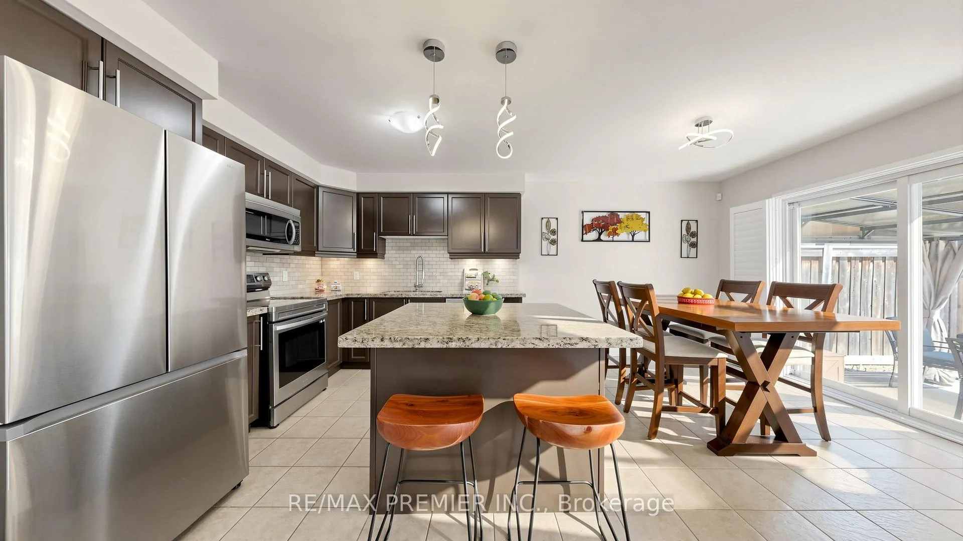Photo 11 of 7 Stemford Road, Brampton, Northwest Brampton — HOMEH