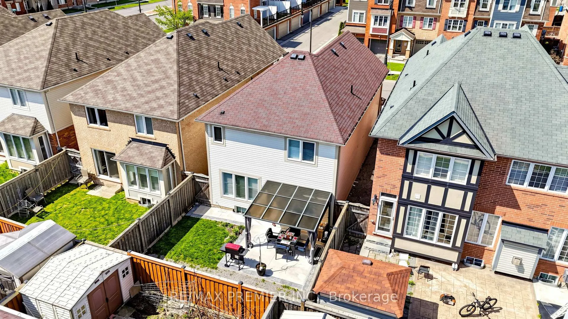 Photo 44 of 7 Stemford Road, Brampton, Northwest Brampton — HOMEH