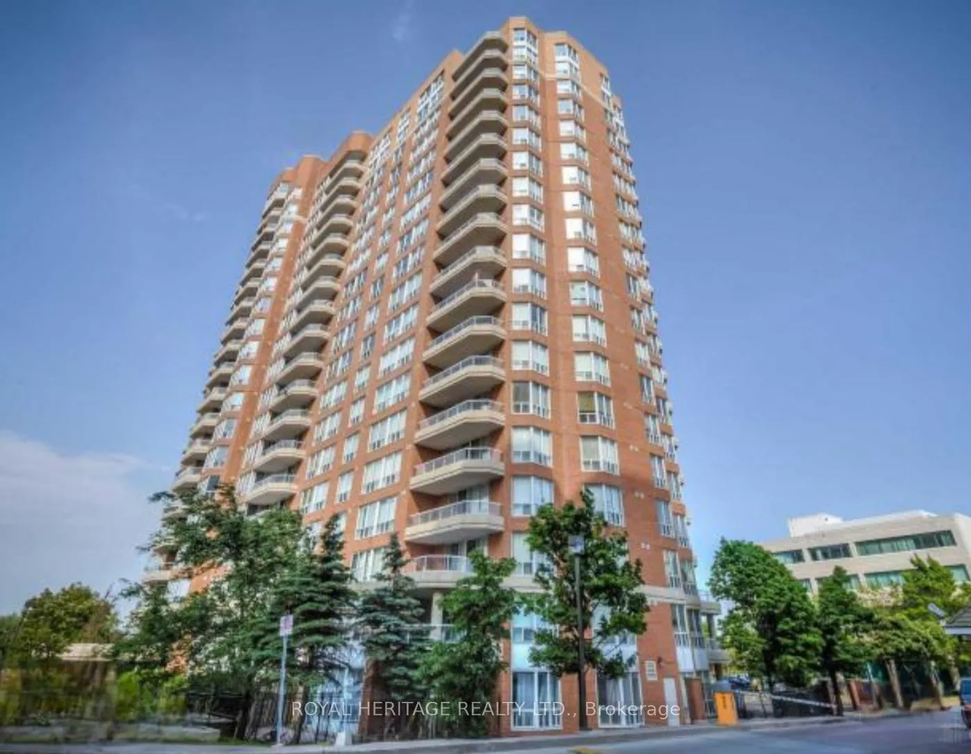 Front of Unit 1108, 410 malvern Avenue