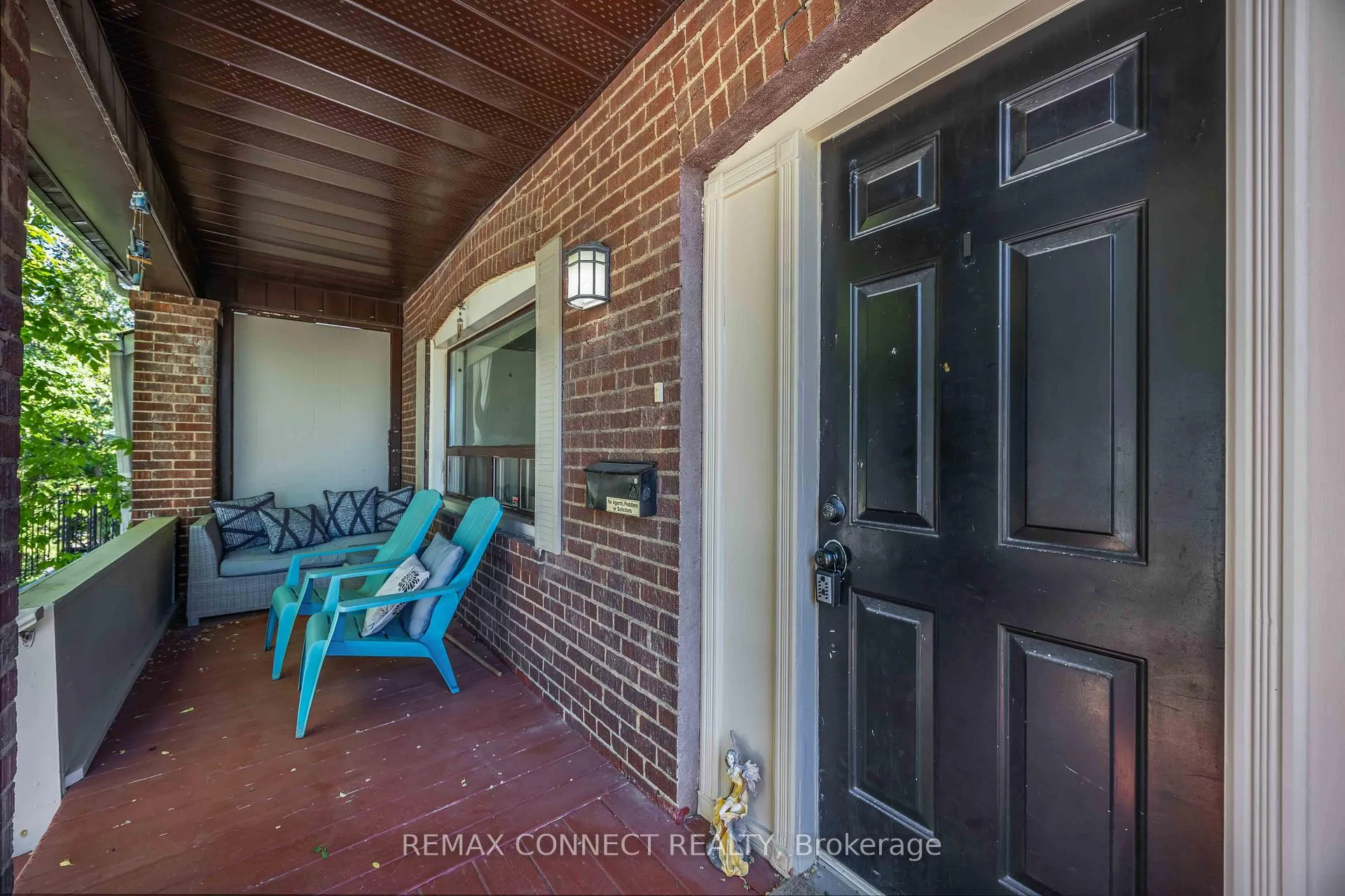 Photo 2 of 261 Cedarvale Avenue, Toronto, Woodbine-Lumsden — HOMEH