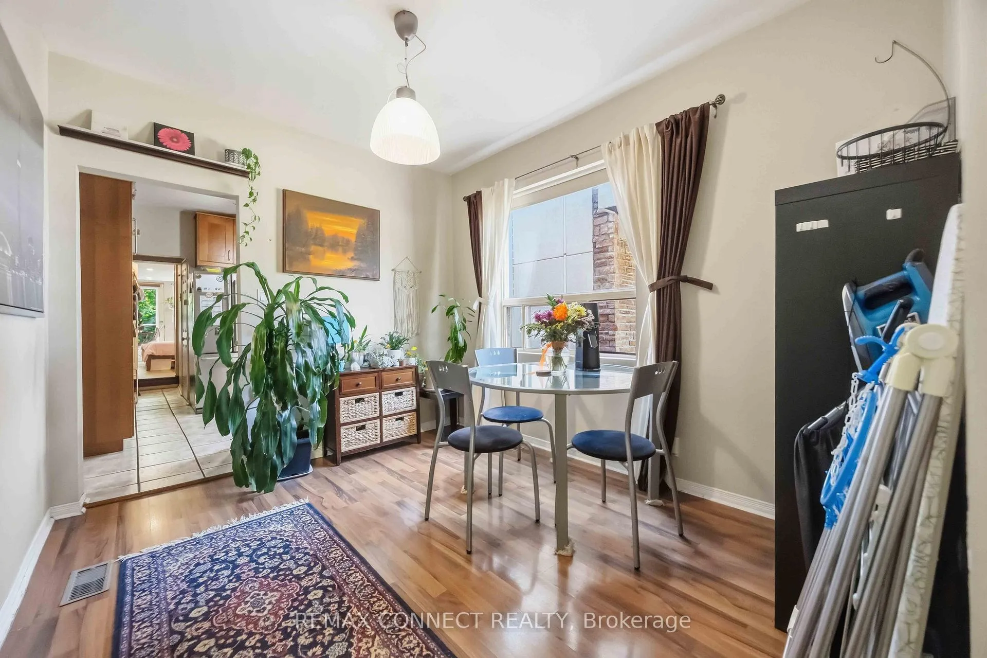 Photo 5 of 261 Cedarvale Avenue, Toronto, Woodbine-Lumsden — HOMEH