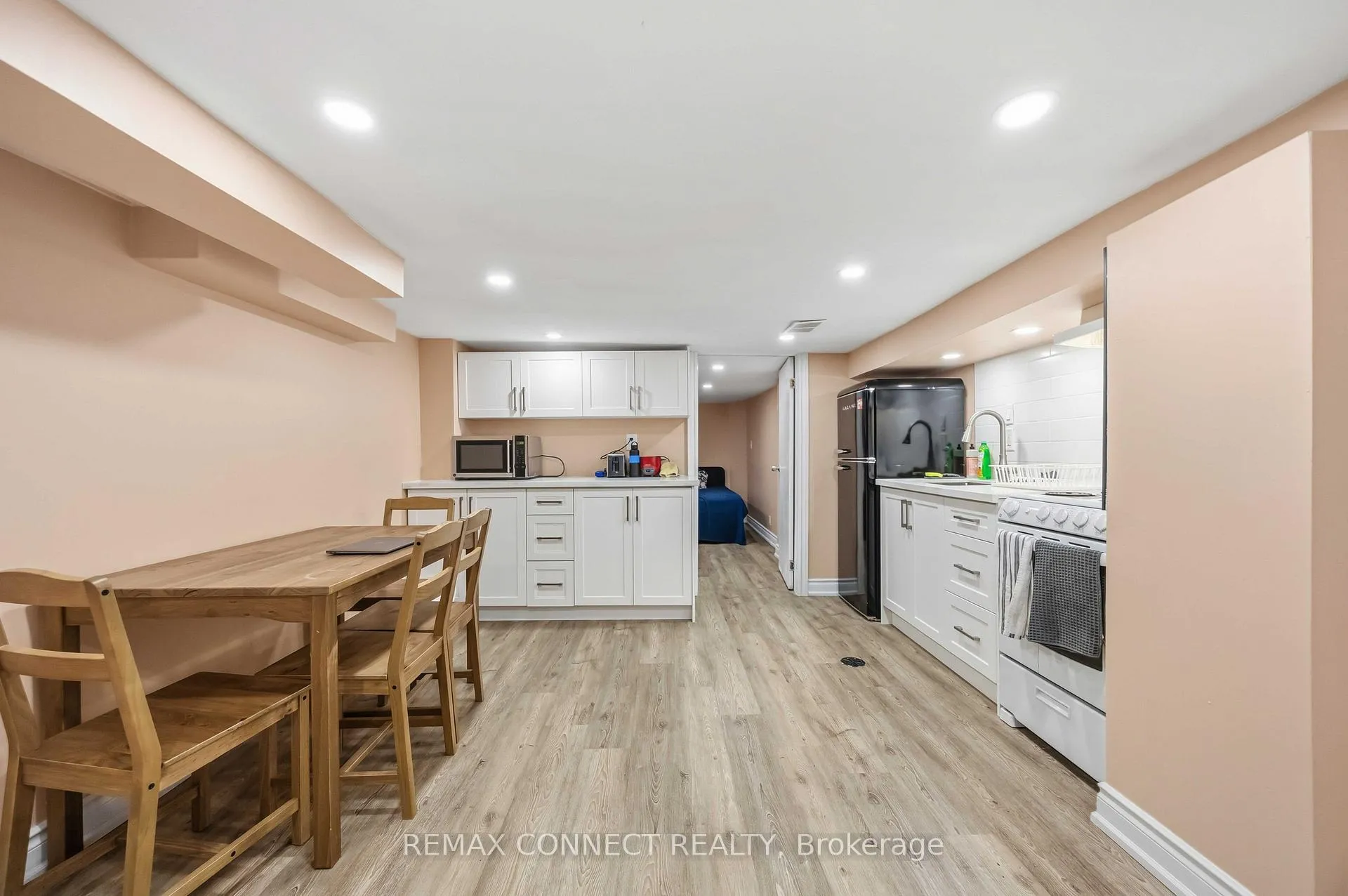 Photo 11 of 261 Cedarvale Avenue, Toronto, Woodbine-Lumsden — HOMEH