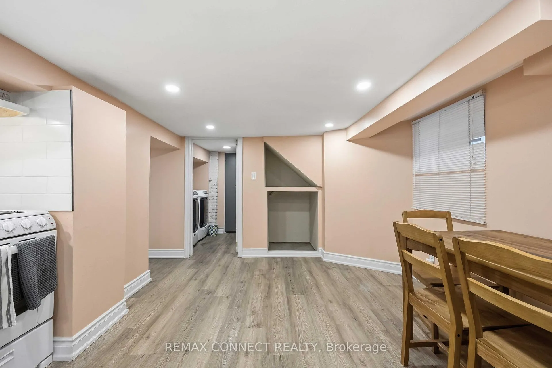 Photo 22 of 261 Cedarvale Avenue, Toronto, Woodbine-Lumsden — HOMEH