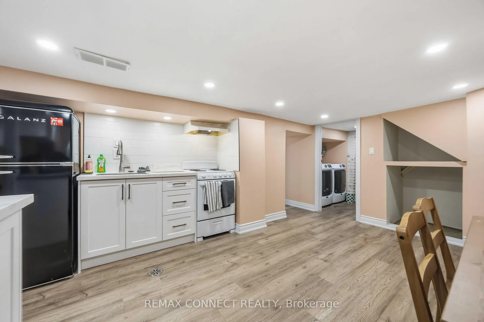 Photo 26 of 261 Cedarvale Avenue, Toronto, Woodbine-Lumsden — HOMEH