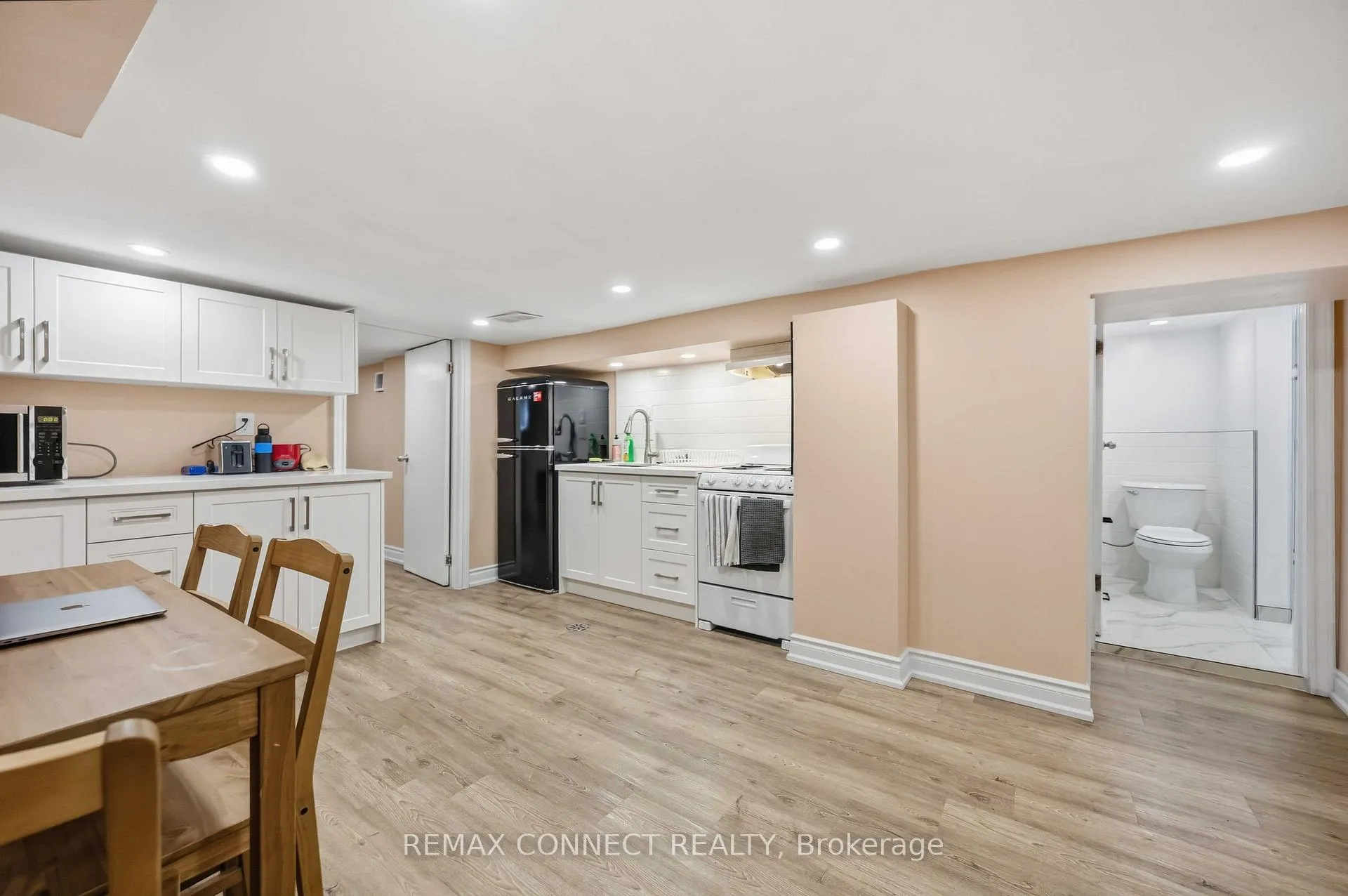 Photo 27 of 261 Cedarvale Avenue, Toronto, Woodbine-Lumsden — HOMEH