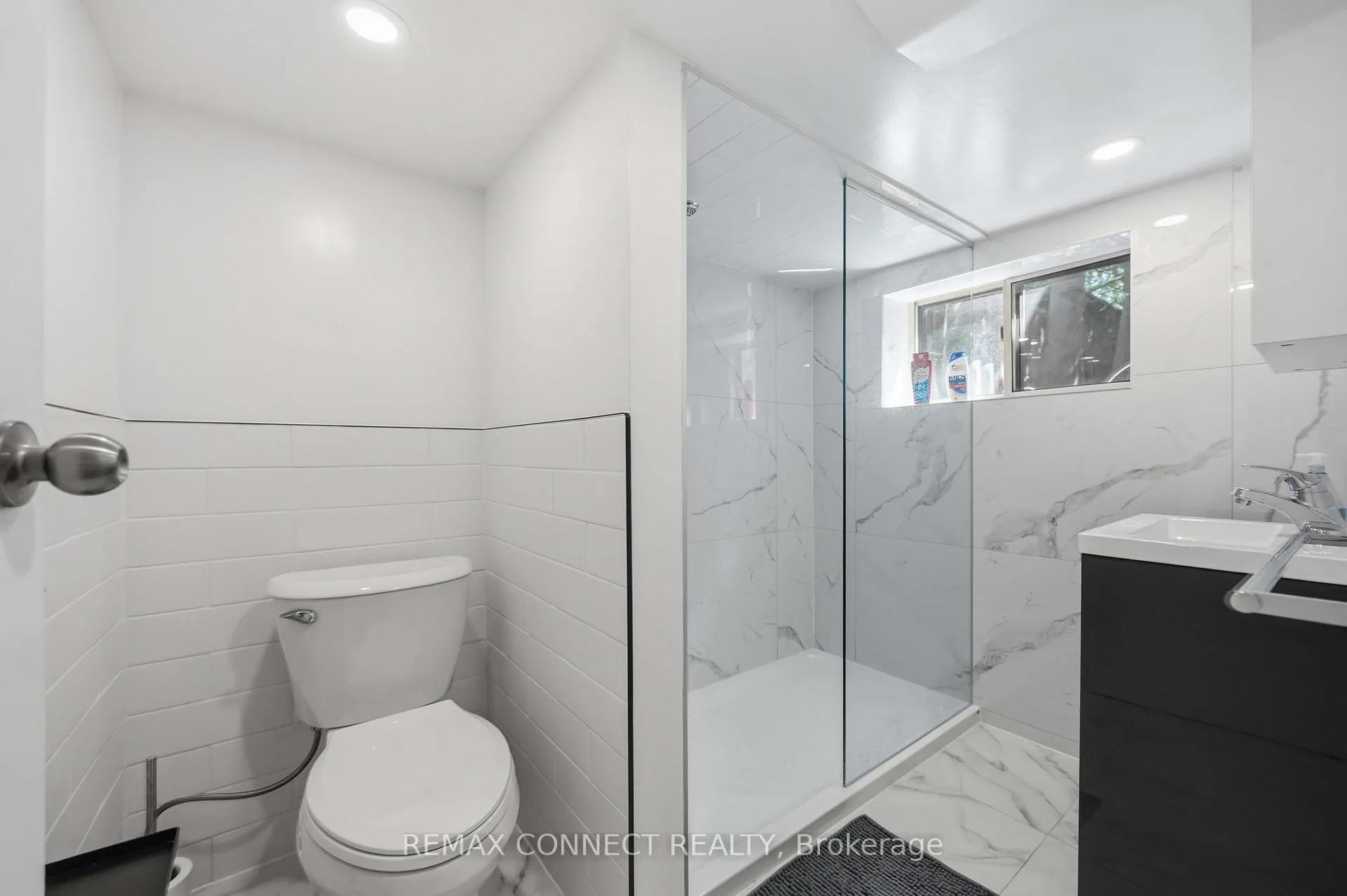 Photo 31 of 261 Cedarvale Avenue, Toronto, Woodbine-Lumsden — HOMEH
