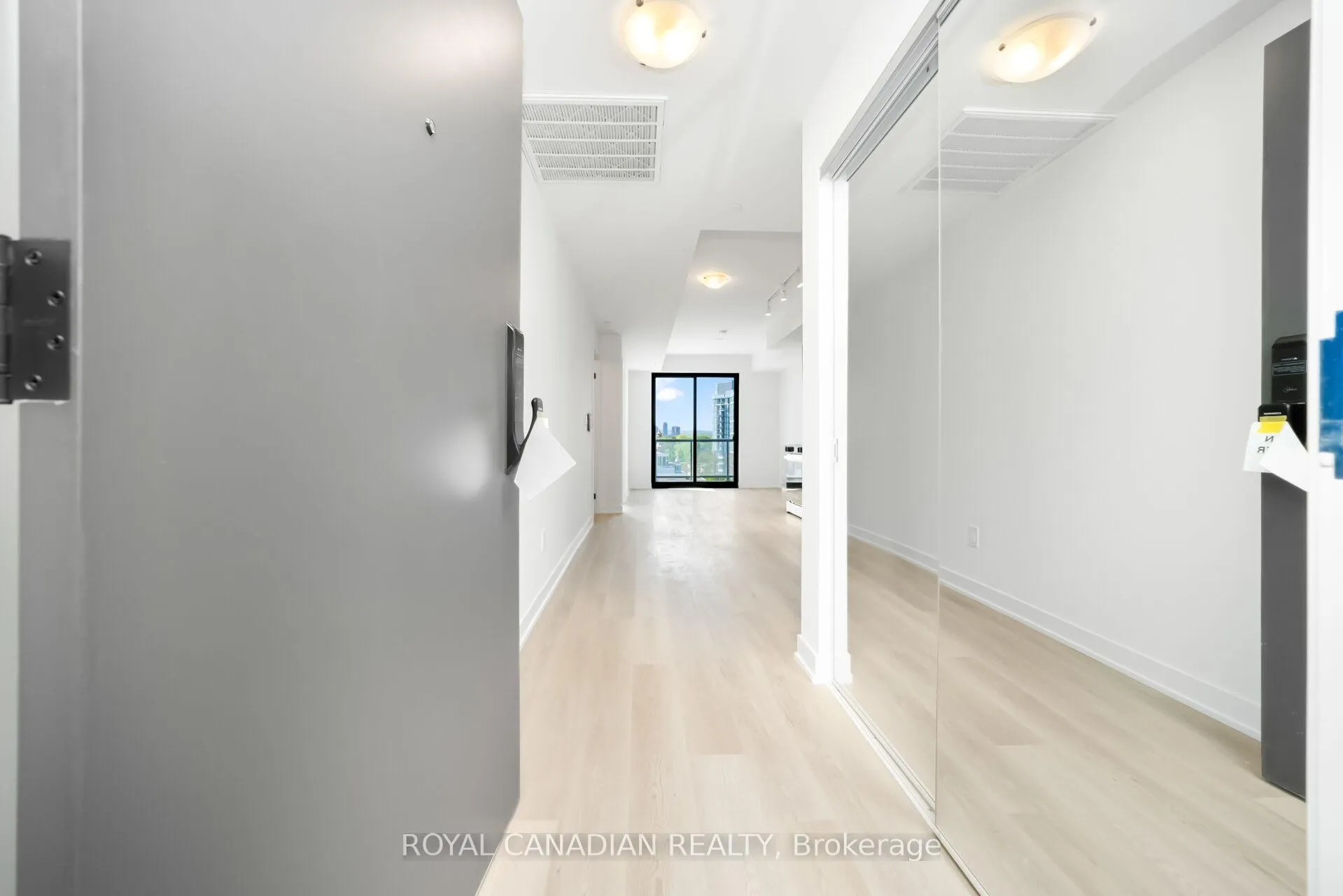 Photo 14 of Unit 610, 2075 Lakeshore Road, Burlington, Brant — HOMEH