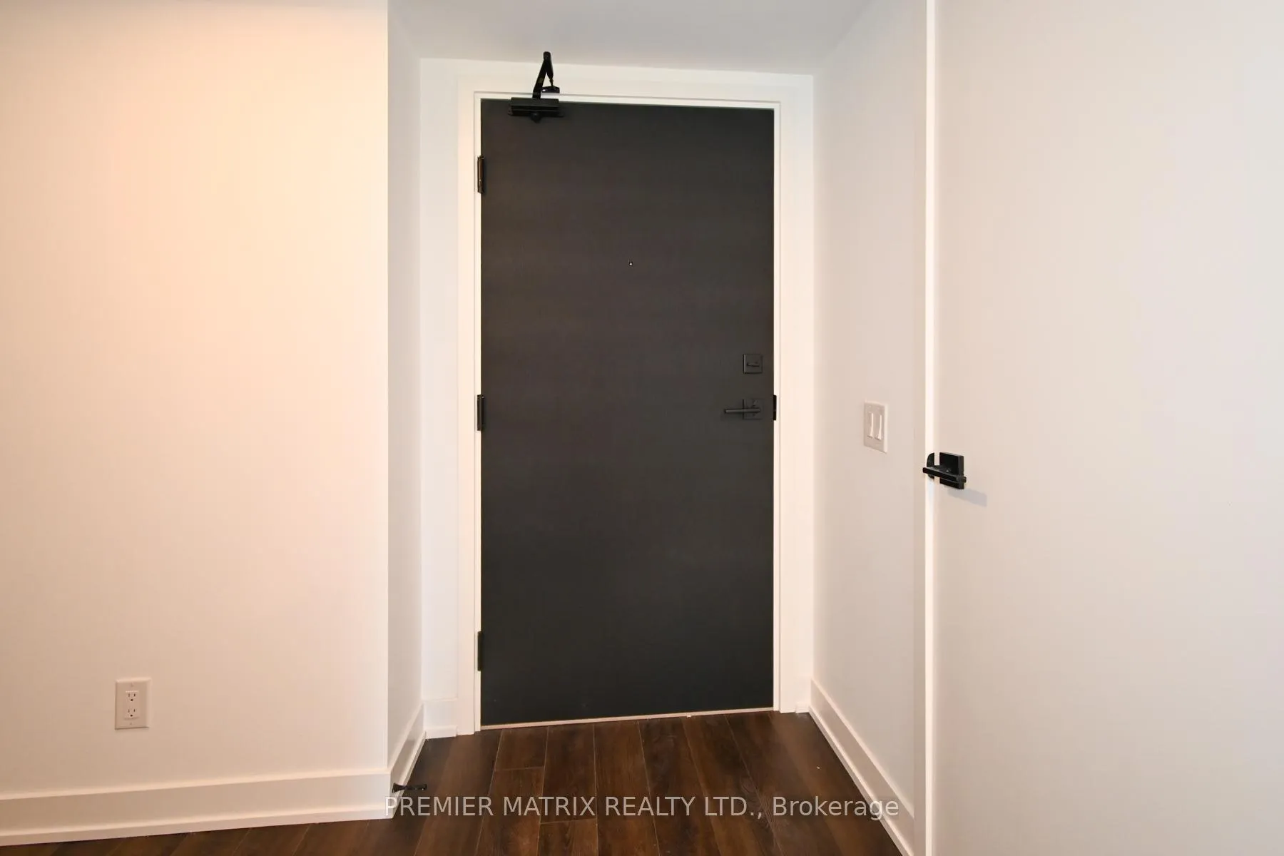 Photo 7 of Unit 611, 609 Sherbourne Street, Toronto, North St. James Town — HOMEH