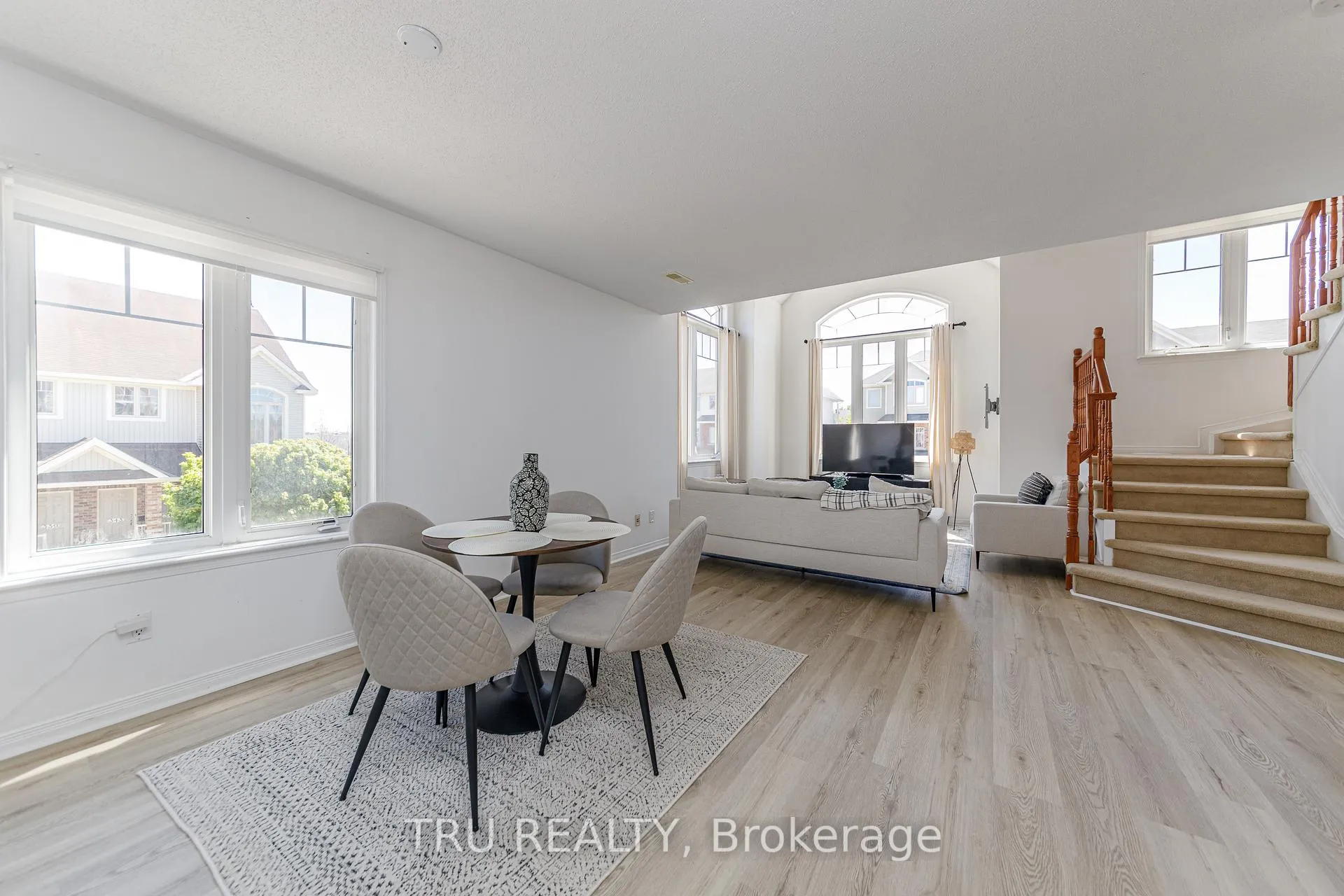 Photo 5 of Unit 10, 272 Keltie Private, Ottawa, Barrhaven - Longfields — HOMEH