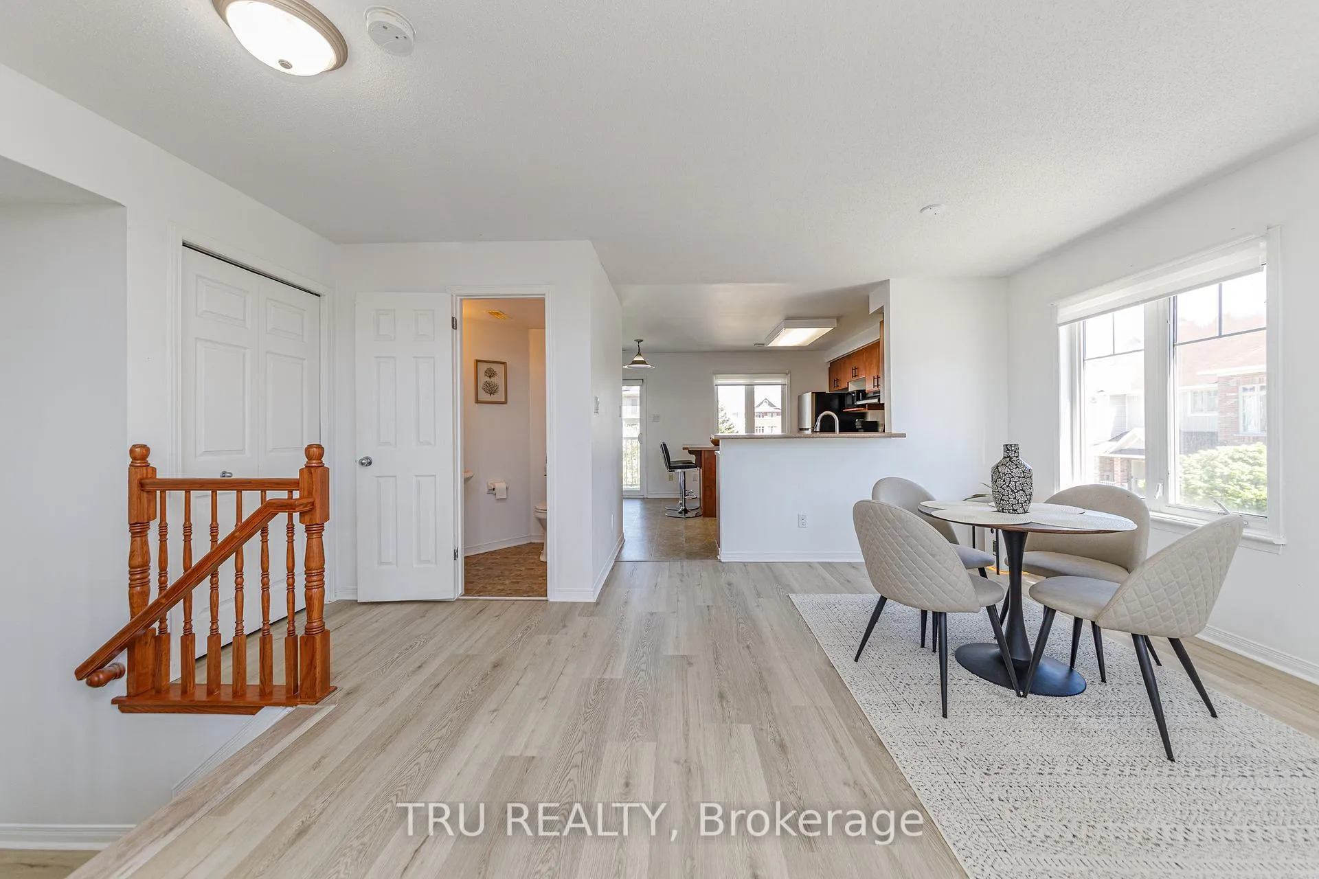 Photo 7 of Unit 10, 272 Keltie Private, Ottawa, Barrhaven - Longfields — HOMEH