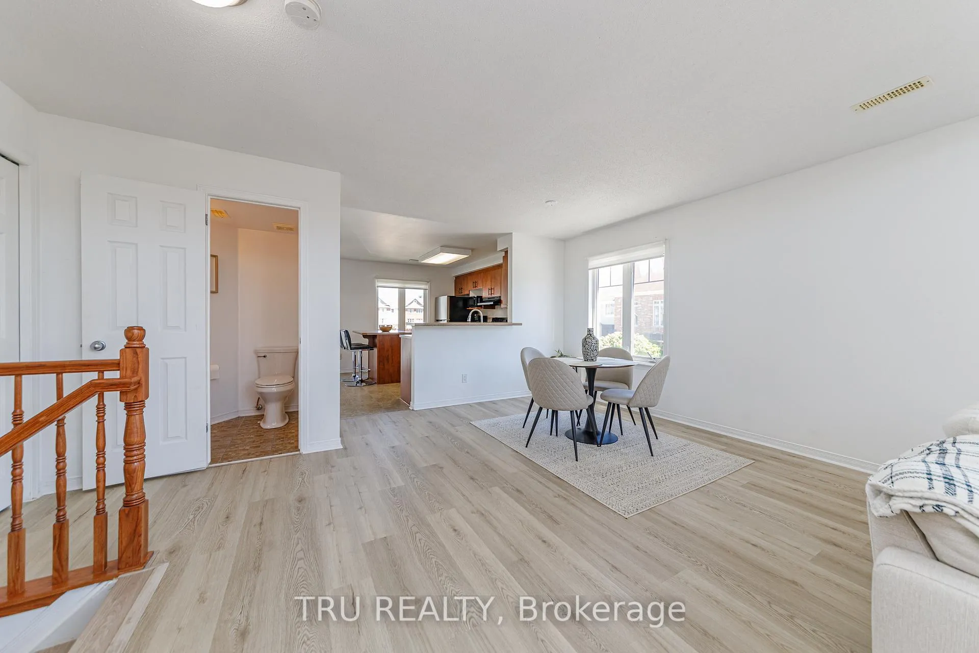Photo 9 of Unit 10, 272 Keltie Private, Ottawa, Barrhaven - Longfields — HOMEH
