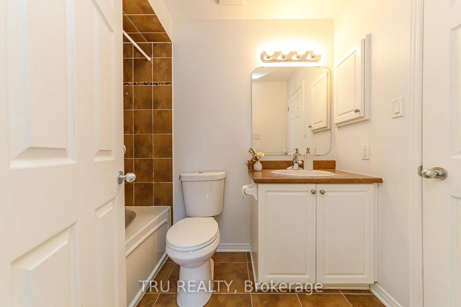 Photo 29 of Unit 10, 272 Keltie Private, Ottawa, Barrhaven - Longfields — HOMEH