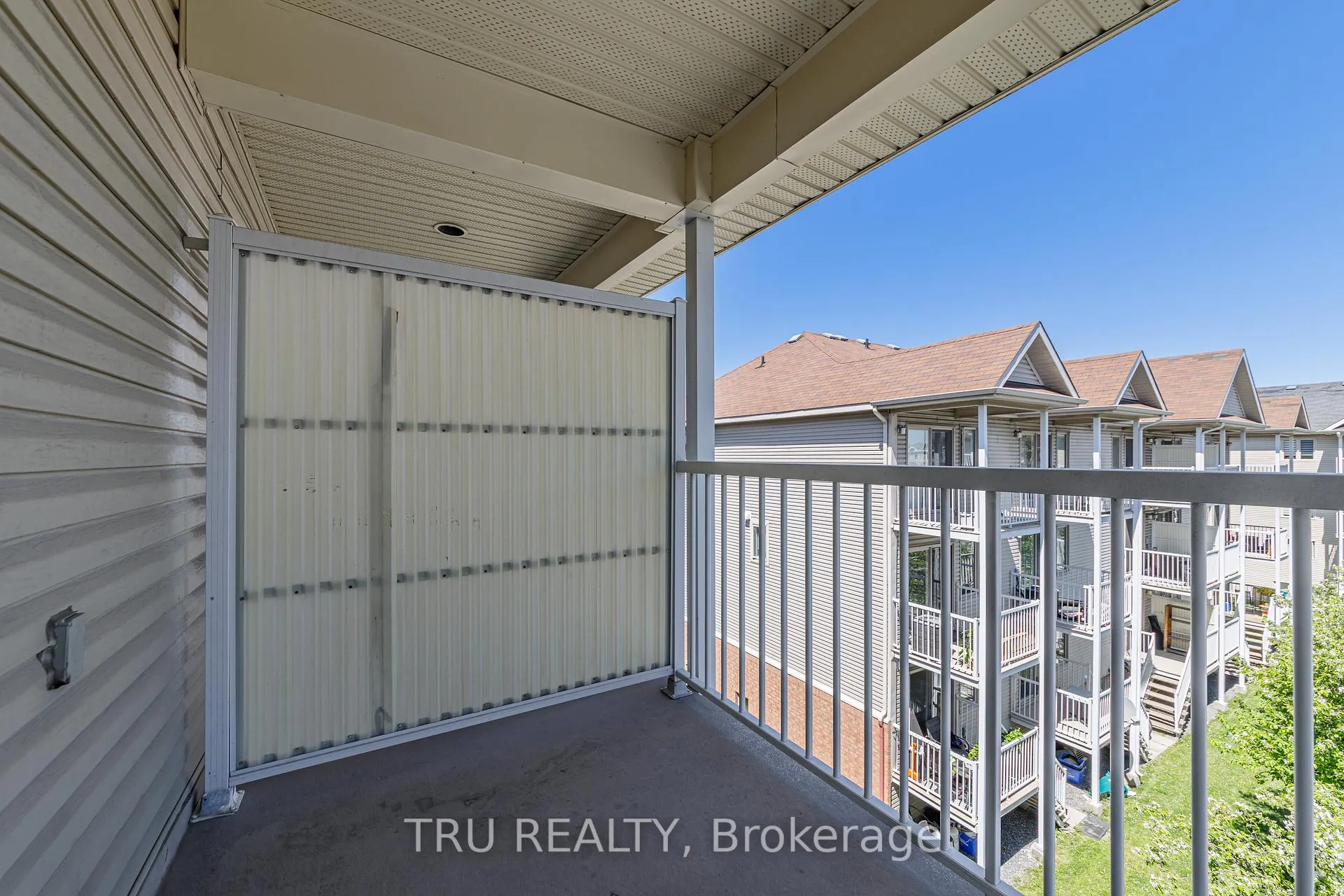 Photo 33 of Unit 10, 272 Keltie Private, Ottawa, Barrhaven - Longfields — HOMEH