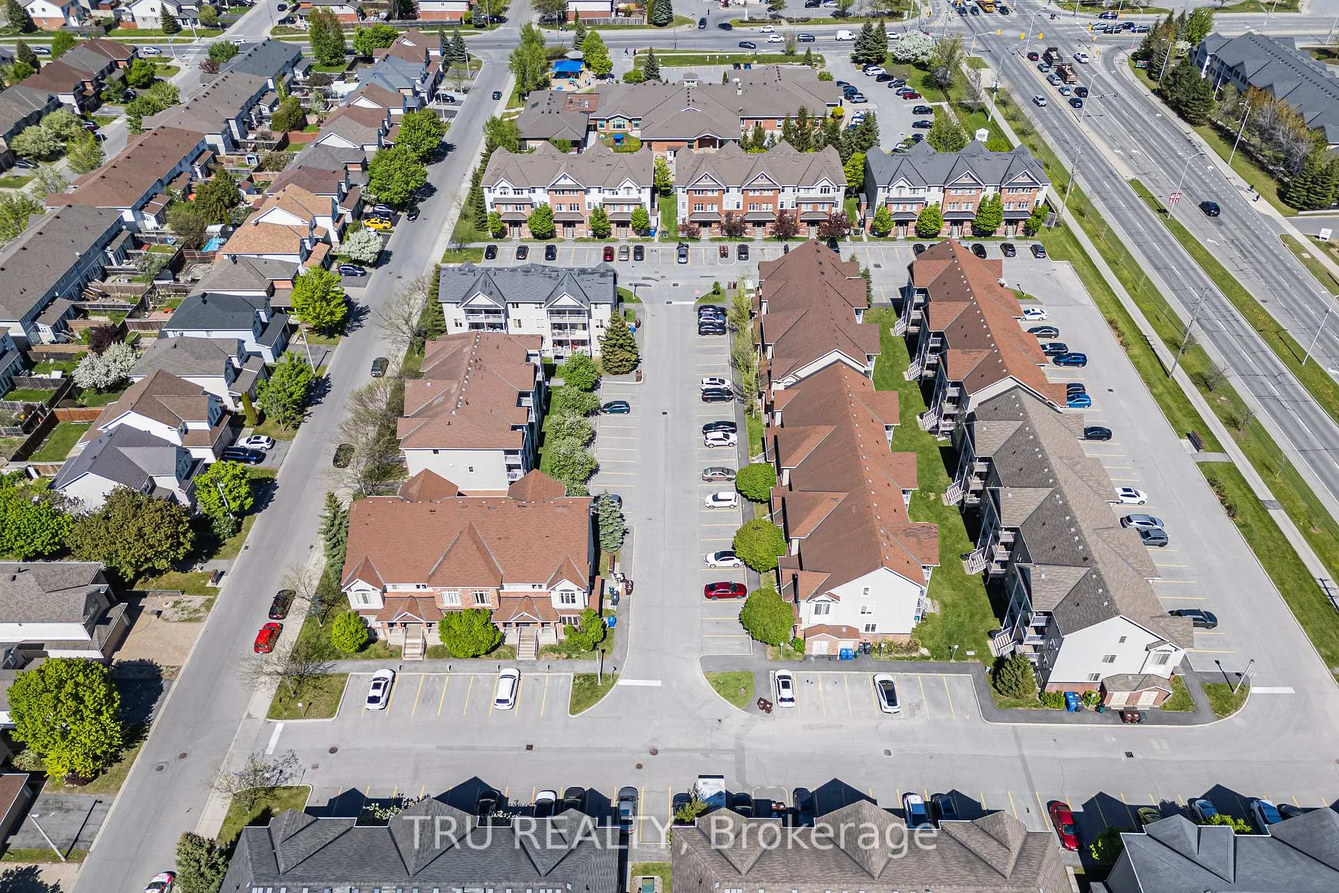 Photo 46 of Unit 10, 272 Keltie Private, Ottawa, Barrhaven - Longfields — HOMEH