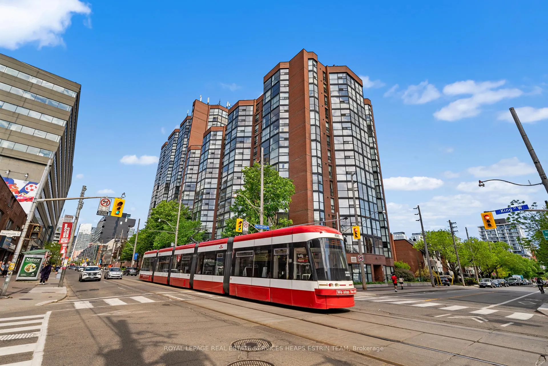 Front of Unit 306, 725 King Street W