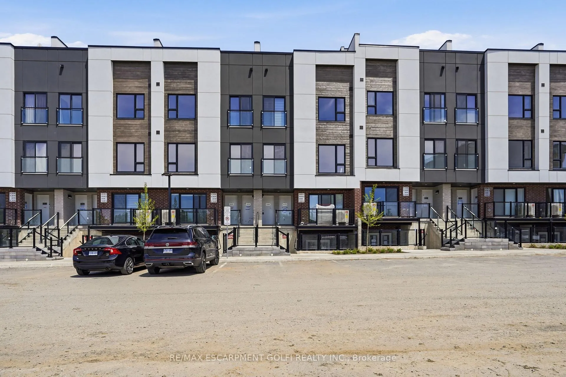 Photo 1 of Unit 307B, 16 Melbourne Avenue, St. Catharines, E. Chester — HOMEH