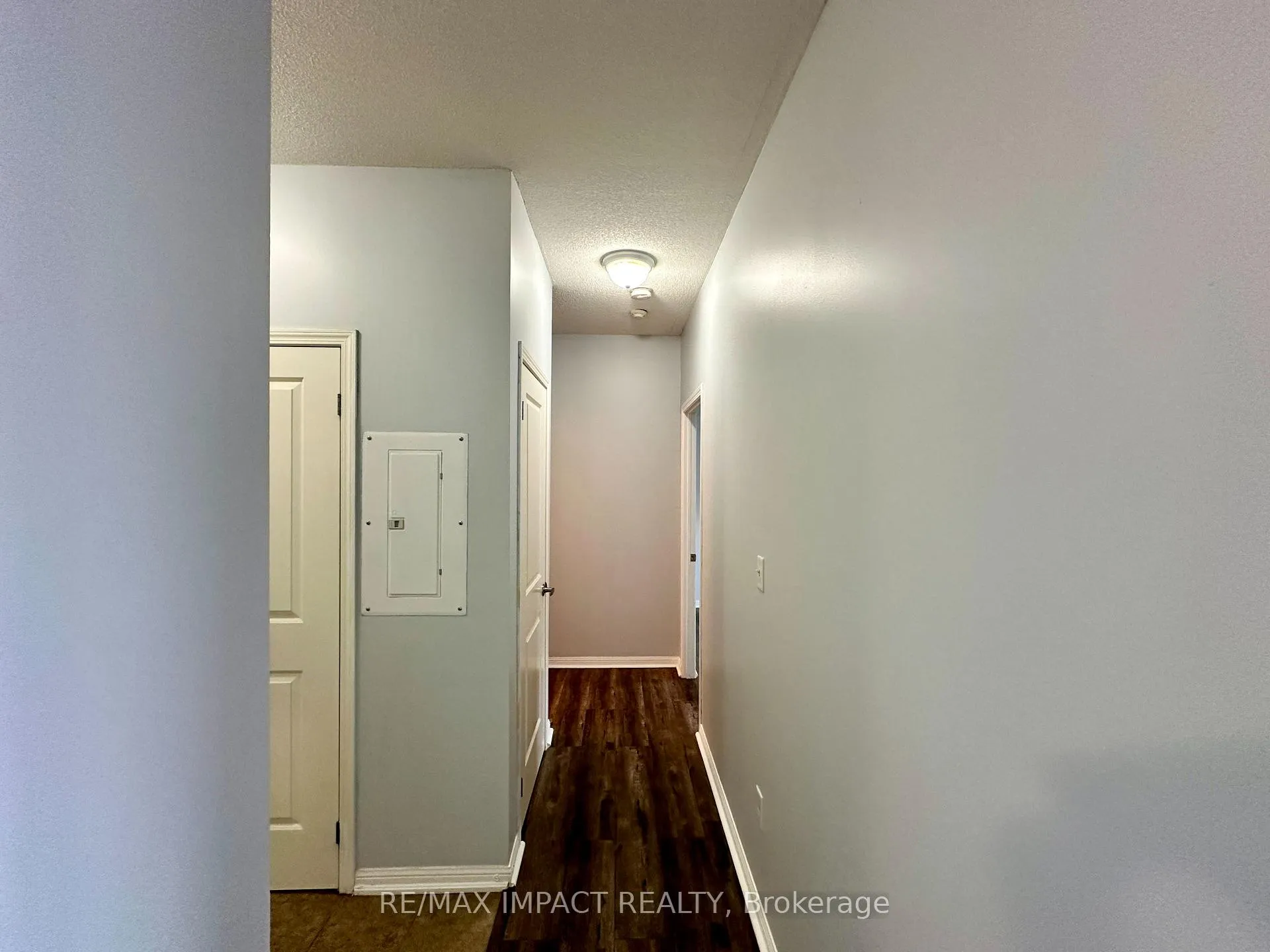 Photo 9 of Unit 104, 1 Sidney Lane, Clarington, Bowmanville — HOMEH