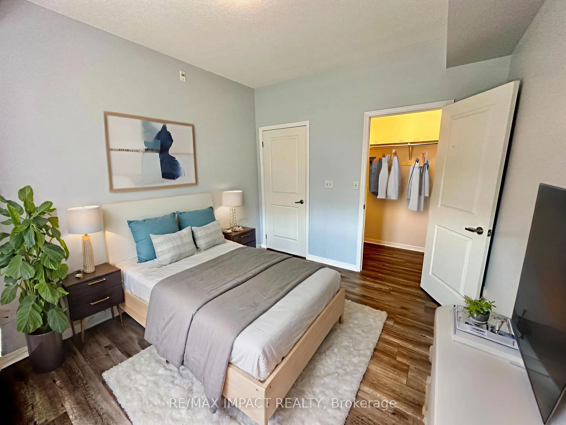 Photo 10 of Unit 104, 1 Sidney Lane, Clarington, Bowmanville — HOMEH