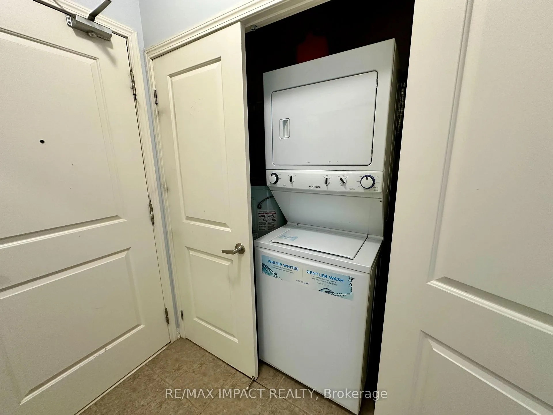 Photo 17 of Unit 104, 1 Sidney Lane, Clarington, Bowmanville — HOMEH