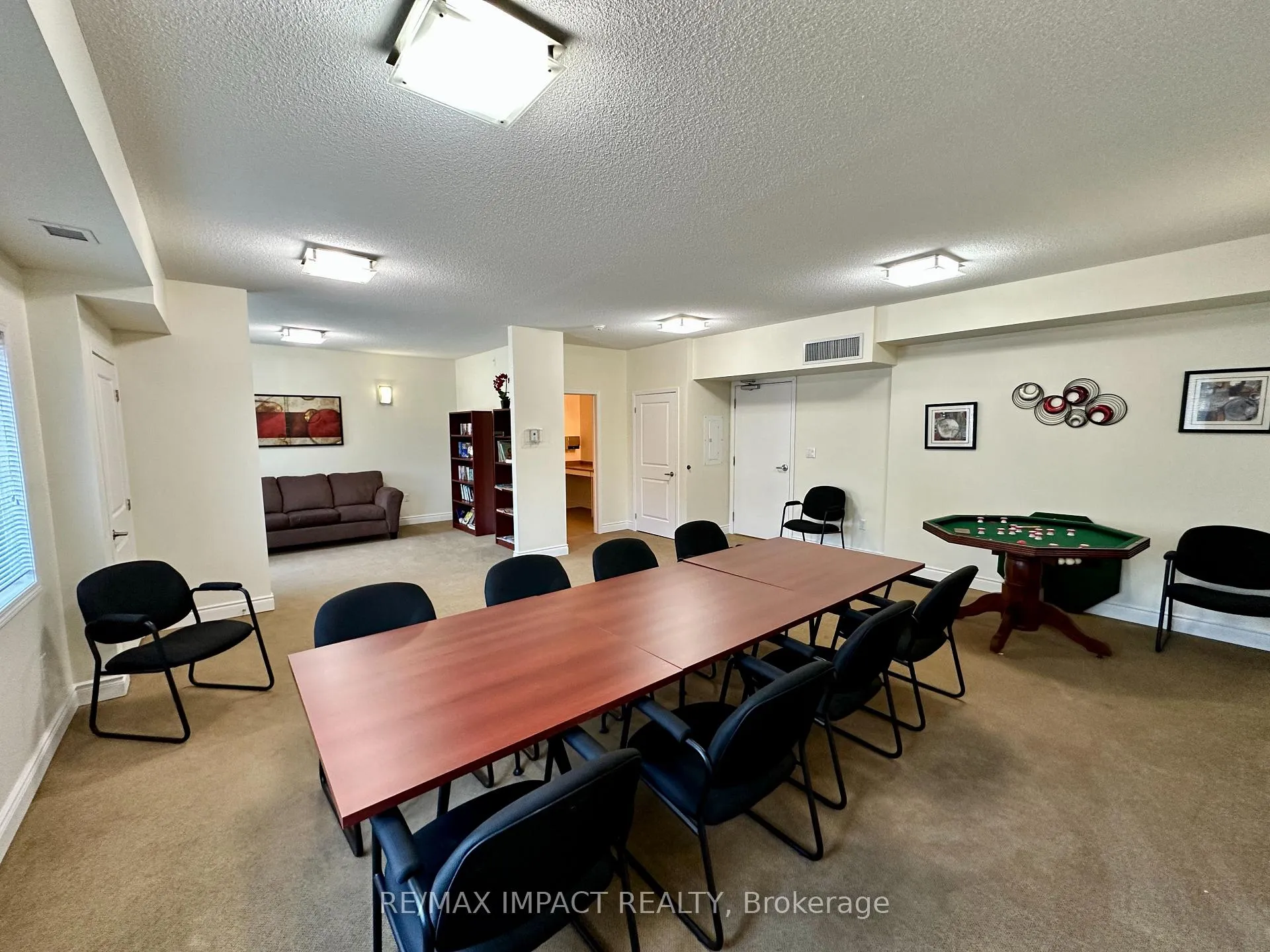 Photo 24 of Unit 104, 1 Sidney Lane, Clarington, Bowmanville — HOMEH